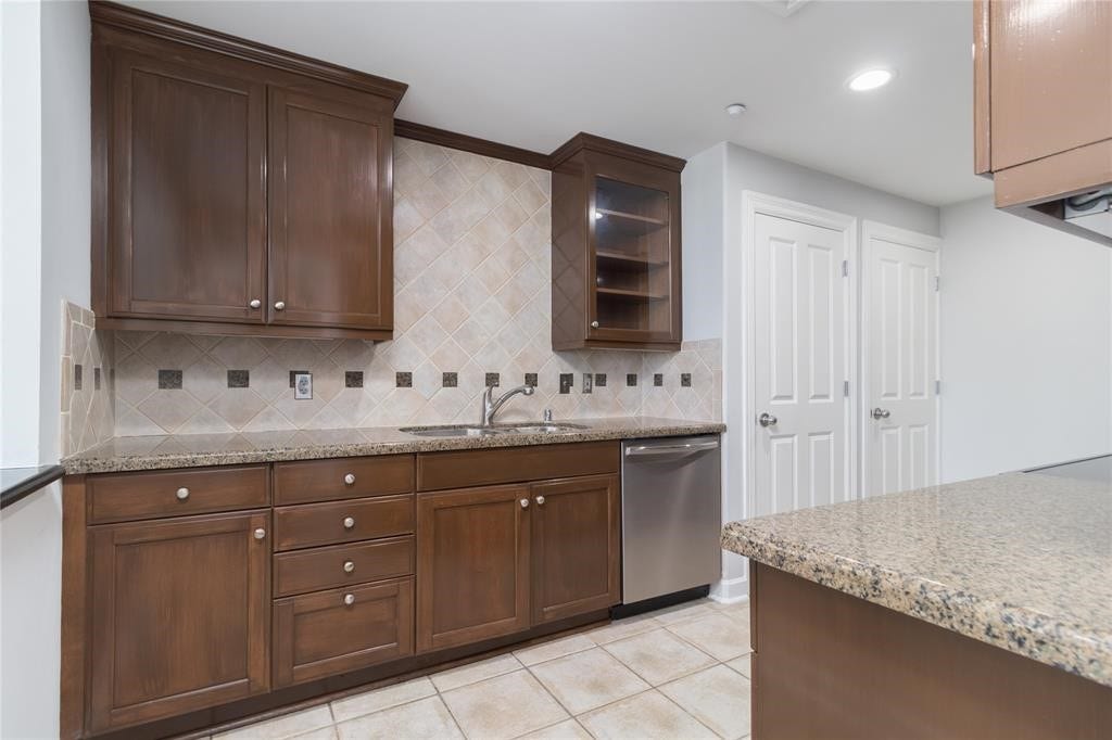 914 Main Street, #1503, Houston, TX 77002 914 Main Street, #1503, Houston, TX 77002