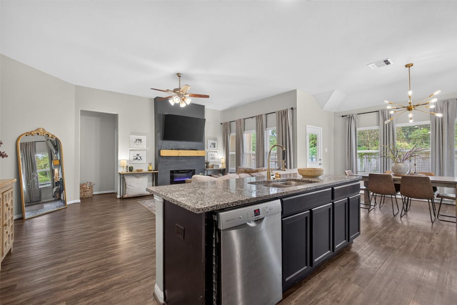 Property photo for 15015 Meadow Glen N, Conroe, TX