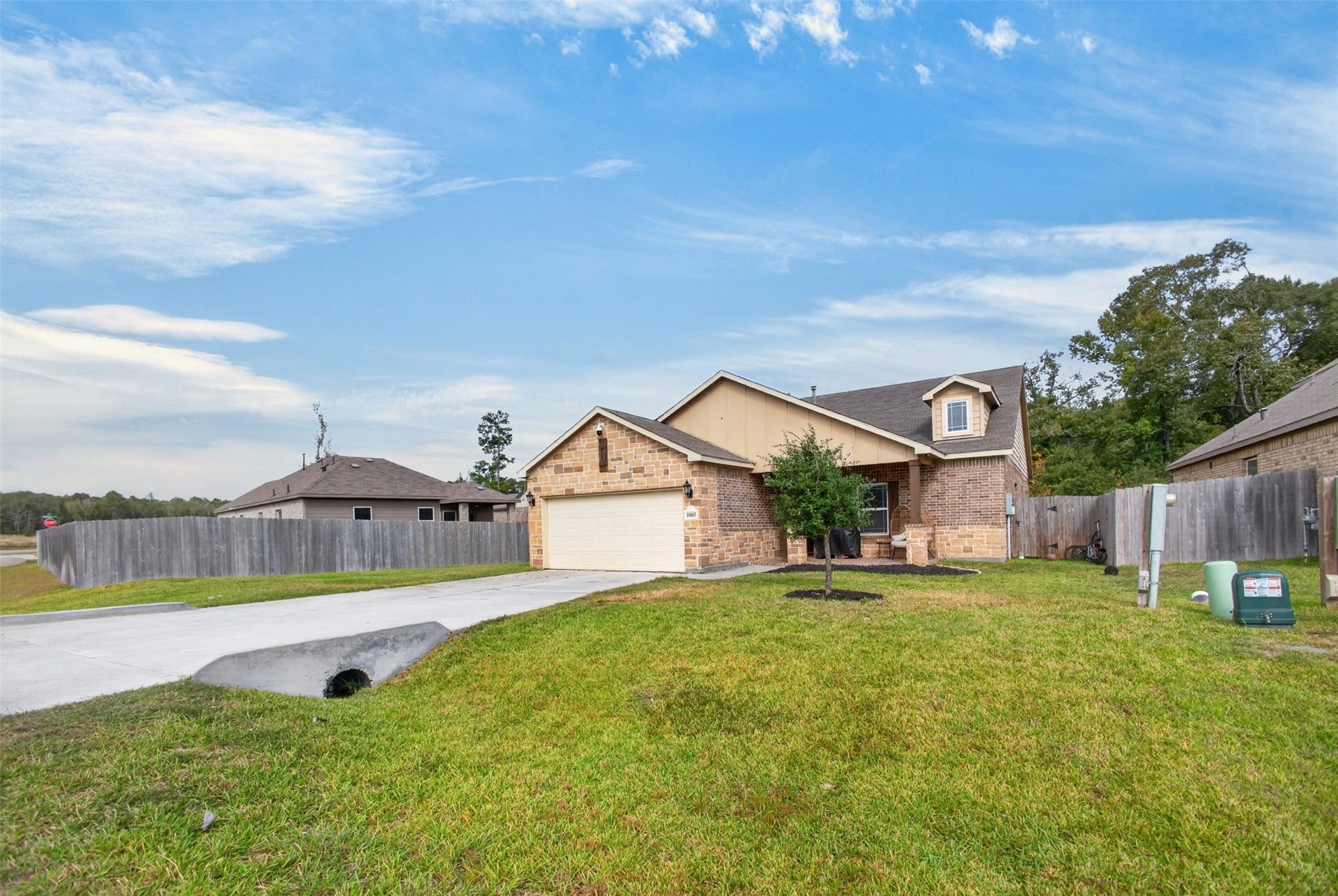 15015 Meadow Glen N, Conroe, TX 77306 15015 Meadow Glen N, Conroe, TX 77306