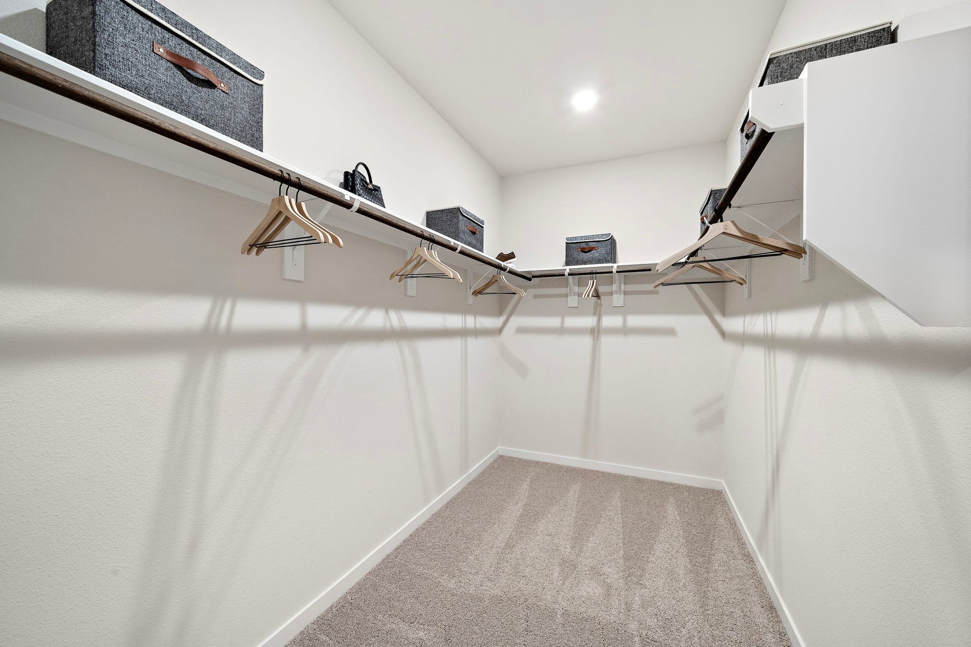 632 Woodhaven Lakes Drive, La Marque, TX 77568 representative photo