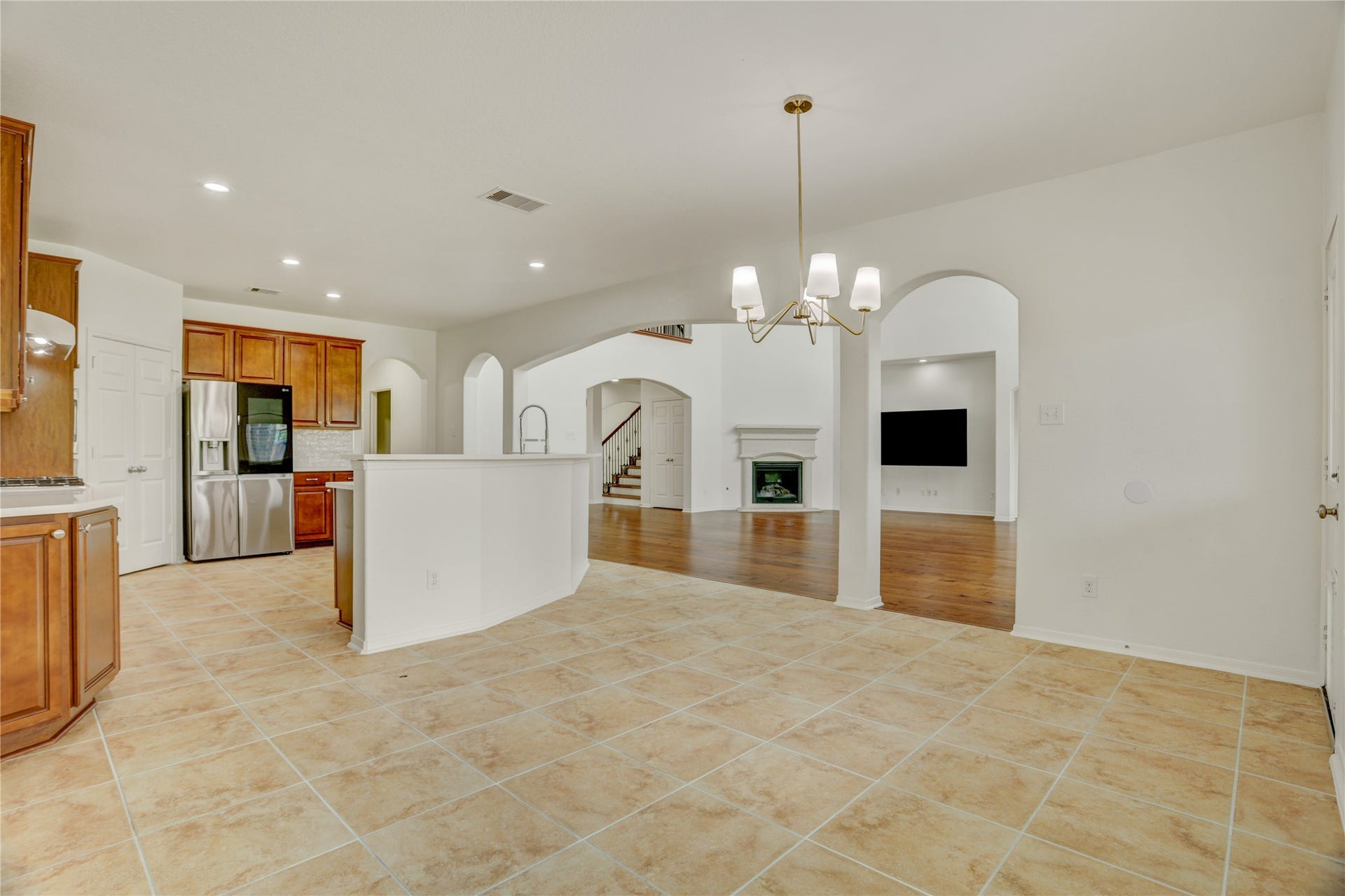 1728 Pampas Trail Drive, Friendswood, TX 77546 Breakfast Area