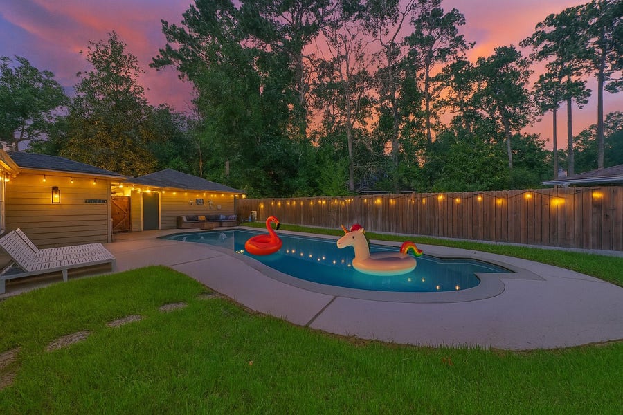 Property photo for 563 Landfall Ln, Conroe, TX