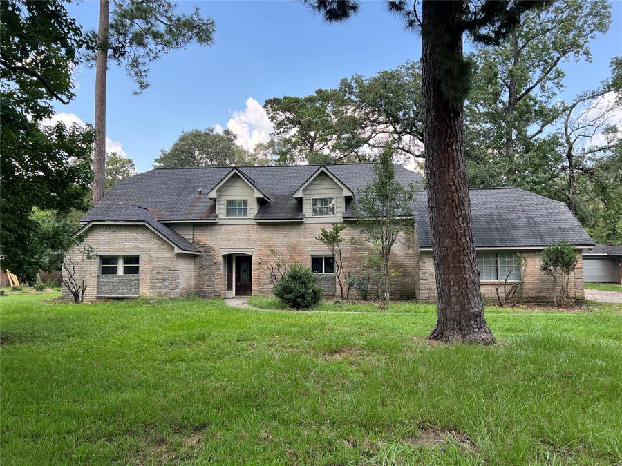 Property photo for 803 Glen Hollow Drive, Conroe, TX