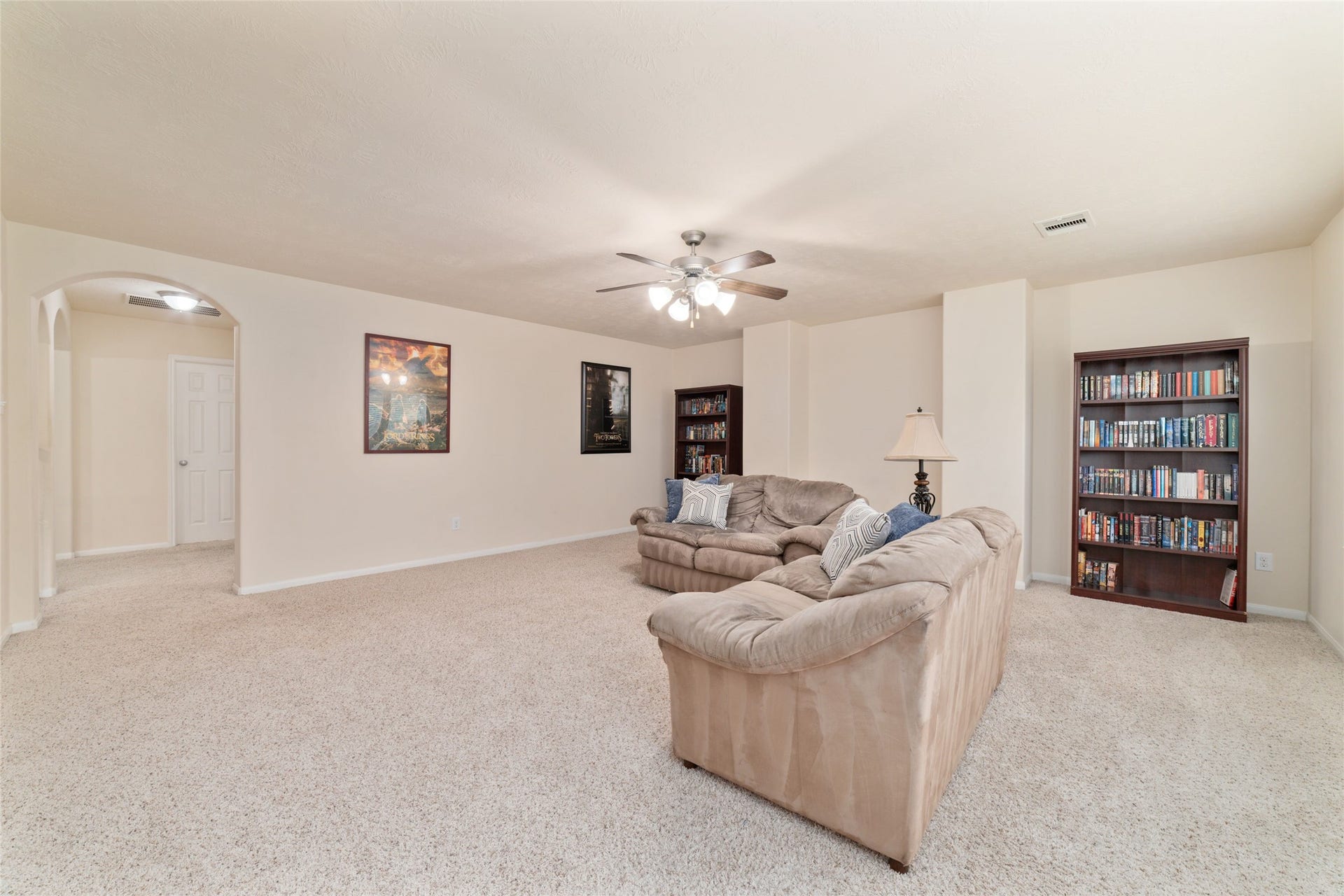 14422 Lakepointe Bend Lane, Cypress, TX 77429 This oversized gameroom/flex space can be utilized as a gameroom, media room, workout room, music room, etc....the possibilities are endless.
