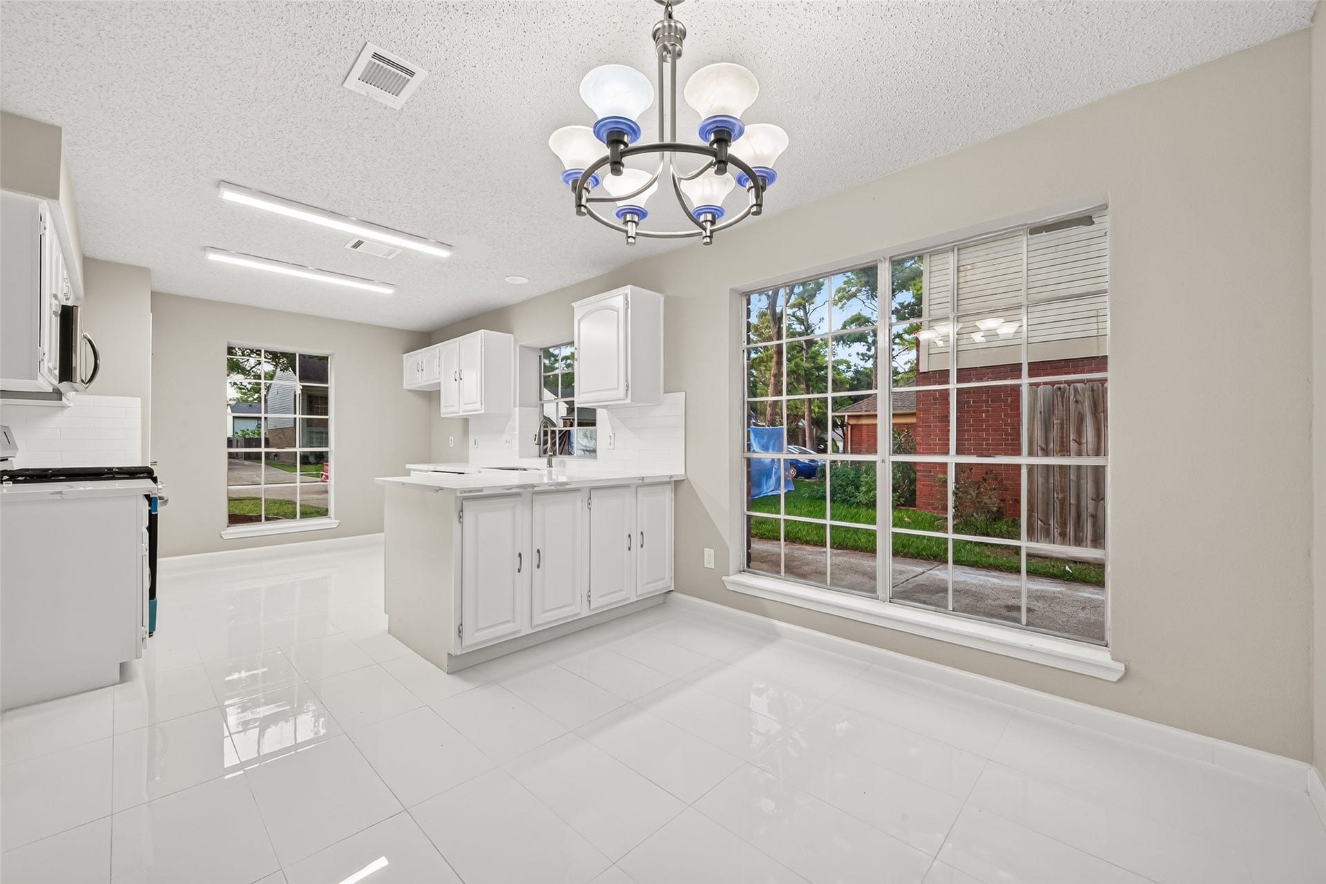 7434 Shangrila Lane, Houston, TX 77095 7434 Shangrila Lane, Houston, TX 77095