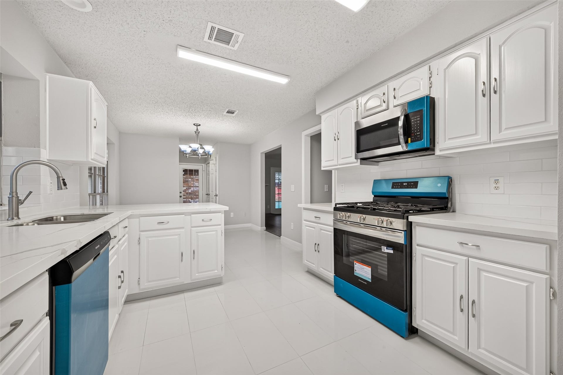 7434 Shangrila Lane, Houston, TX 77095 7434 Shangrila Lane, Houston, TX 77095
