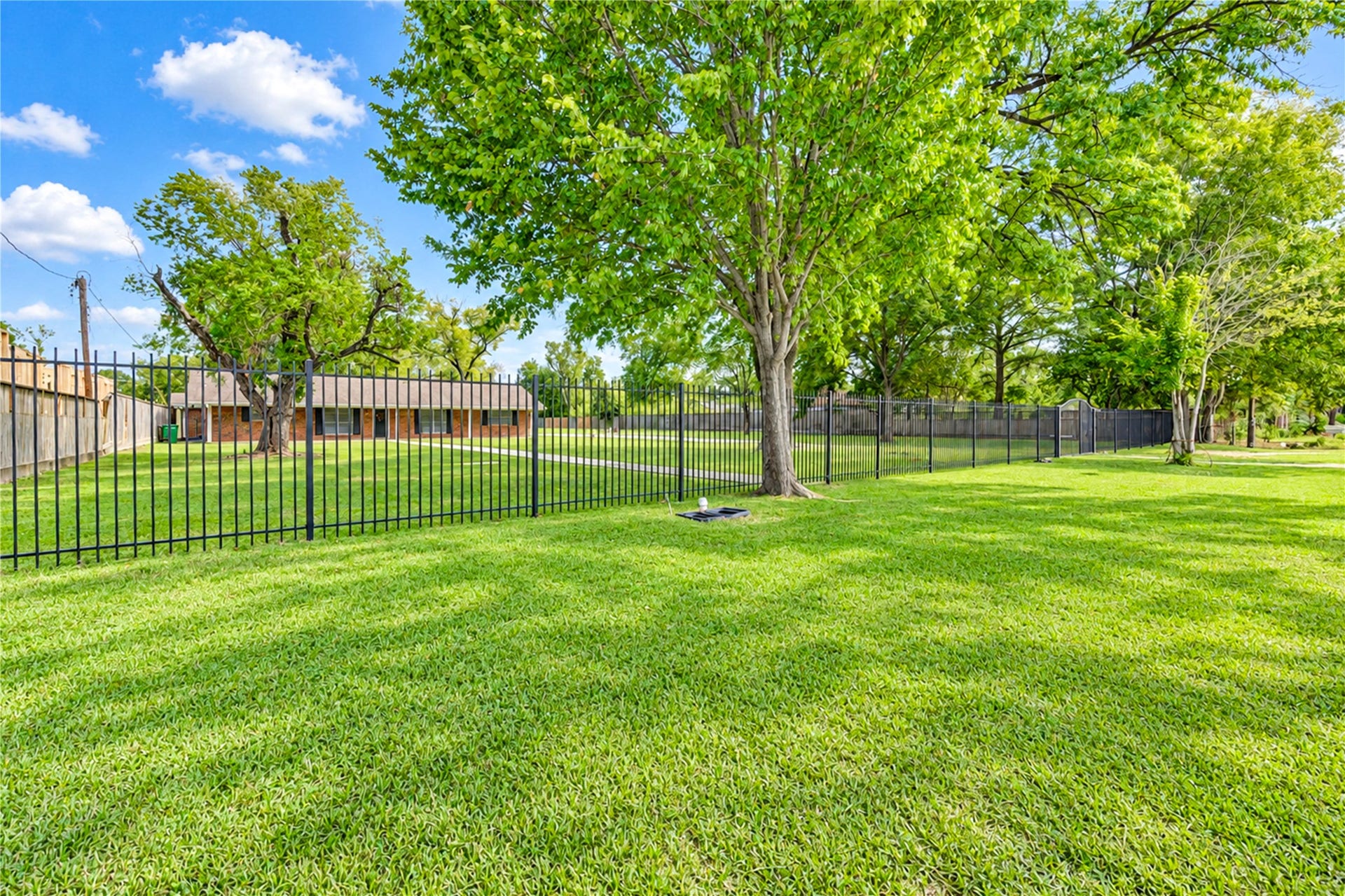 2422 De Soto Street, Houston, TX 77091 2422 De Soto Street, Houston, TX 77091