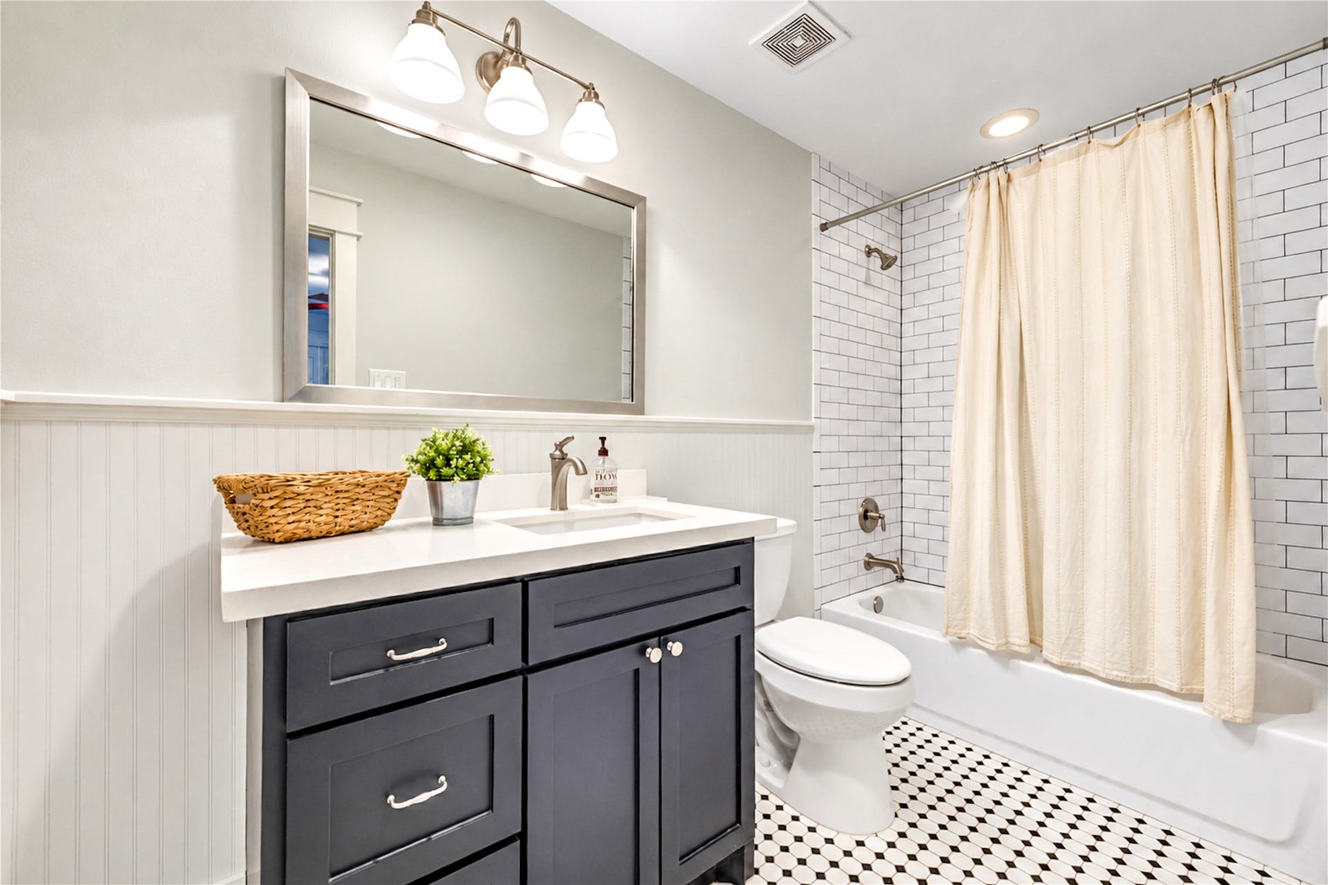 2422 De Soto Street, Houston, TX 77091 2422 De Soto Street, Houston, TX 77091