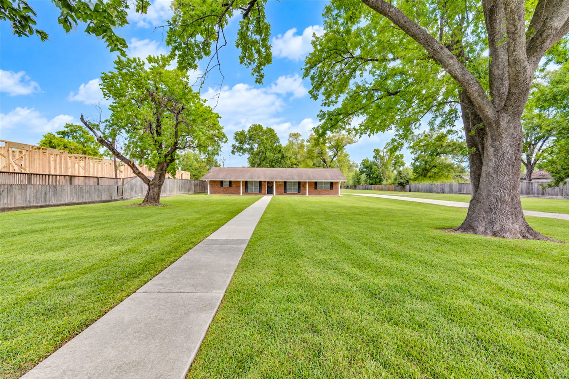 2422 De Soto Street, Houston, TX 77091 2422 De Soto Street, Houston, TX 77091