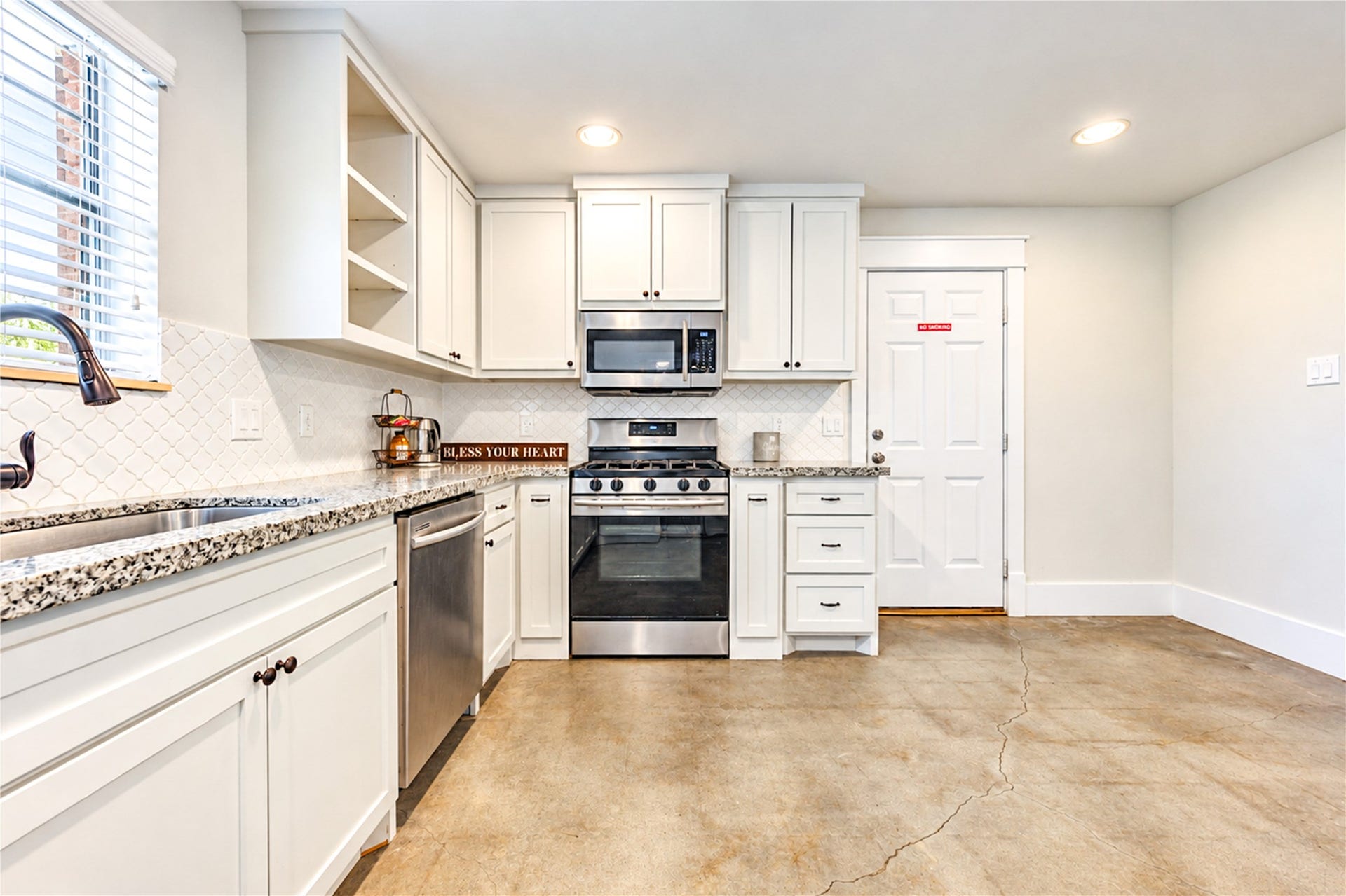 2422 De Soto Street, Houston, TX 77091 2422 De Soto Street, Houston, TX 77091