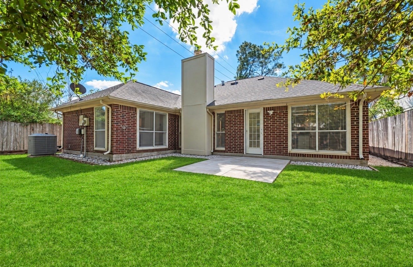 16423 Maple Downs Lane, Sugar Land, TX 77498