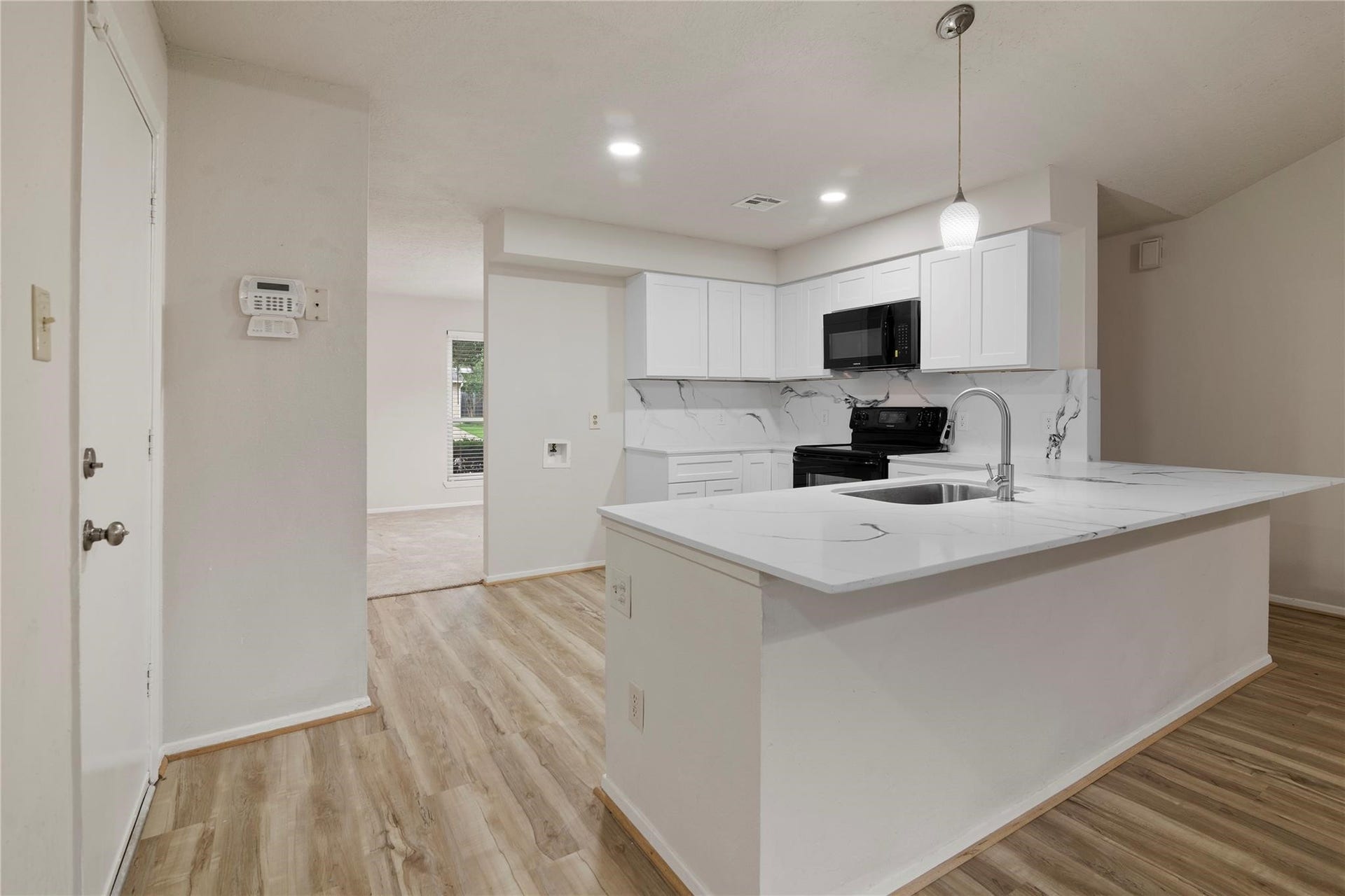 19635 Moonhollow Drive, Houston, TX 77084 19635 Moonhollow Drive, Houston, TX 77084