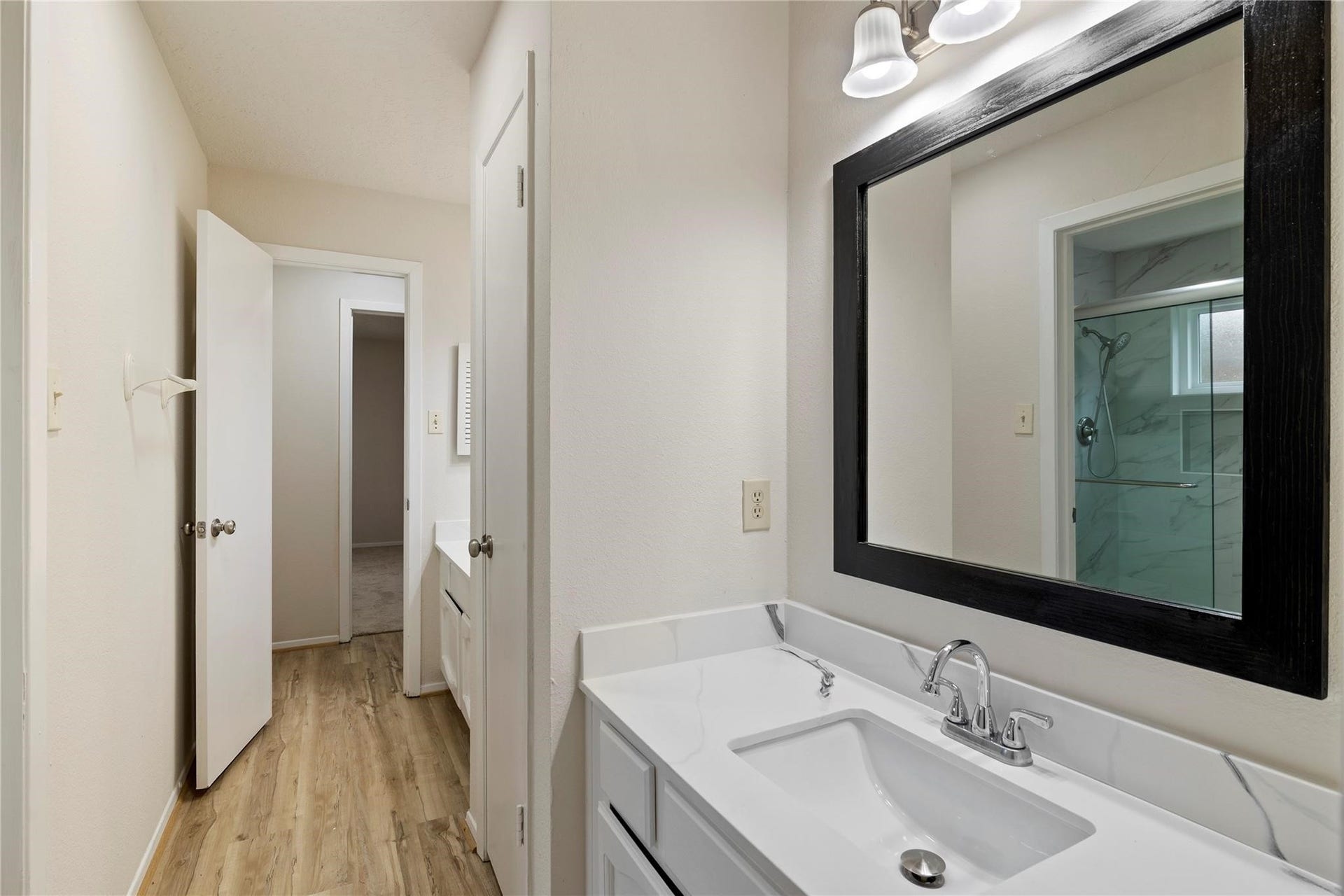 19635 Moonhollow Drive, Houston, TX 77084 19635 Moonhollow Drive, Houston, TX 77084