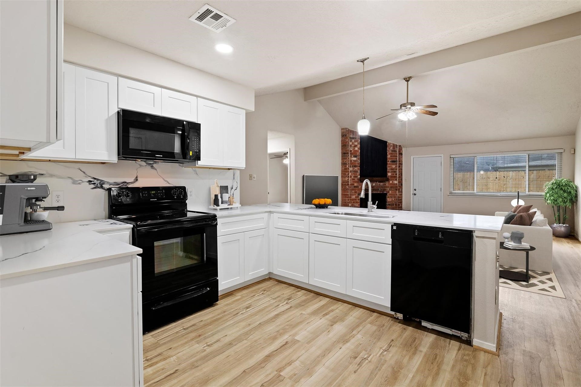 19635 Moonhollow Drive, Houston, TX 77084 19635 Moonhollow Drive, Houston, TX 77084