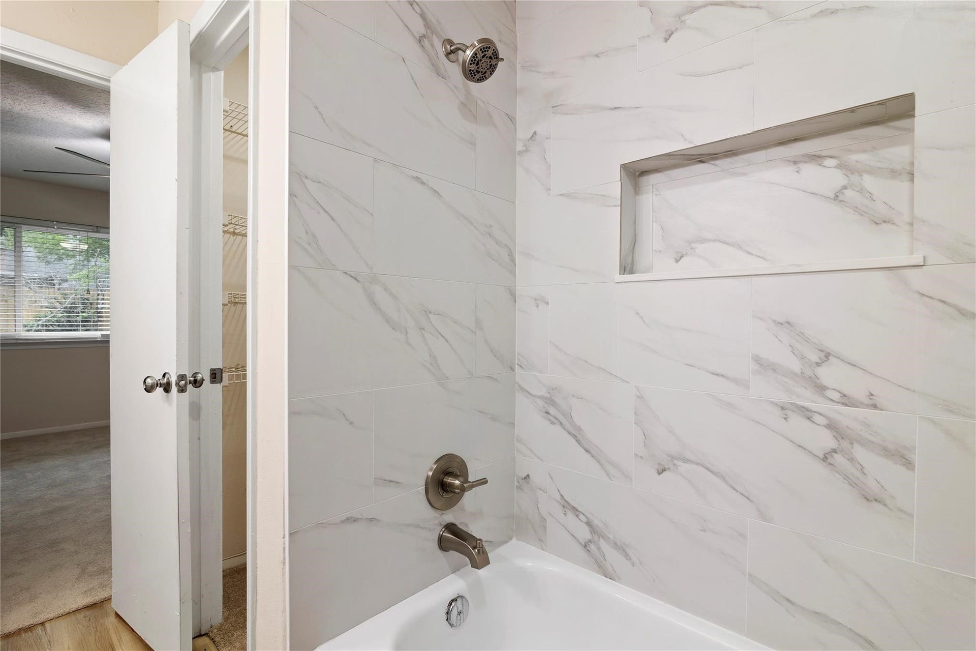 19635 Moonhollow Drive, Houston, TX 77084 19635 Moonhollow Drive, Houston, TX 77084