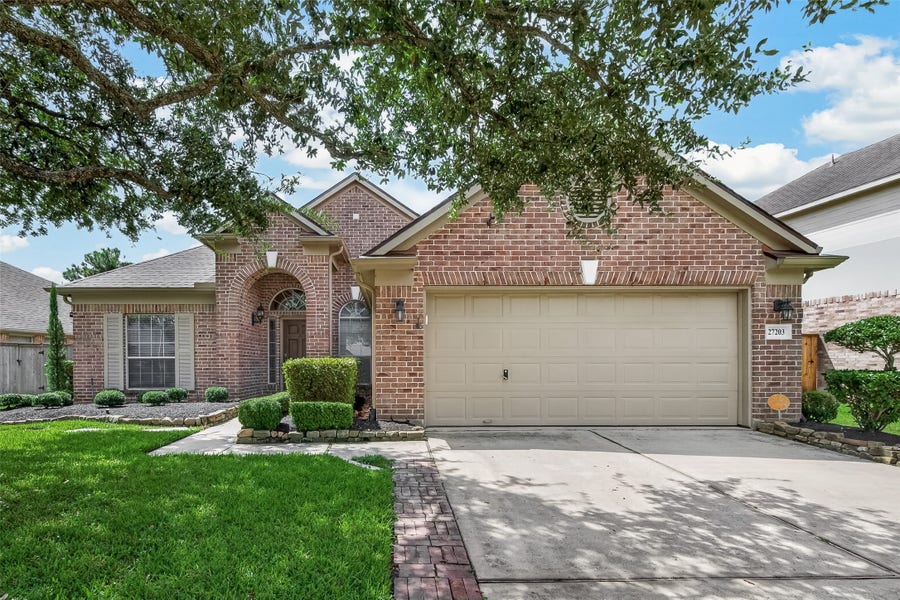 Property photo for 27203 Kendal Ridge Lane, Cypress, TX