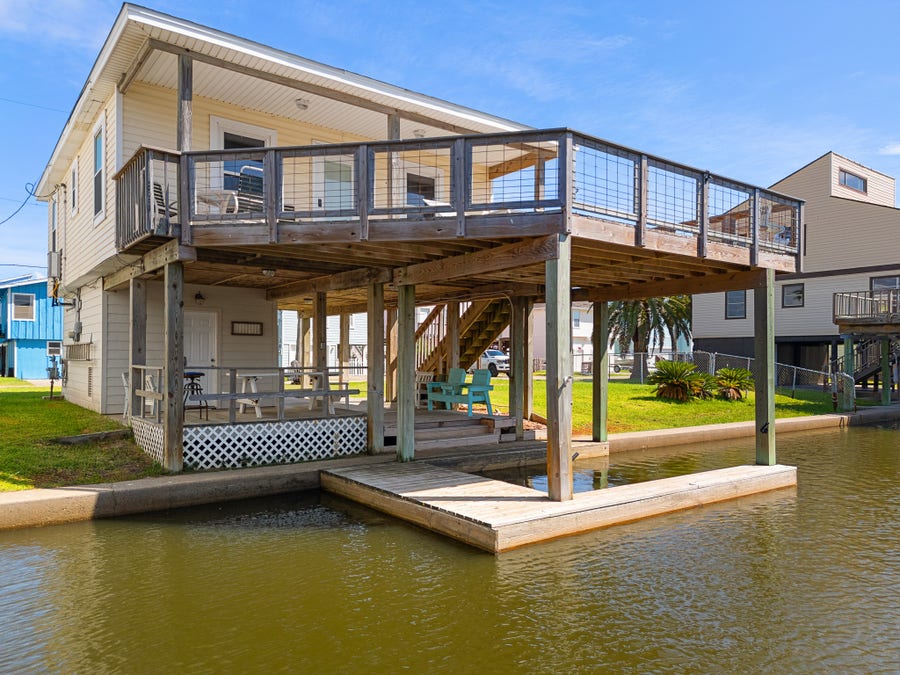 Property photo for 16711 Kingston Way, Jamaica Beach, TX