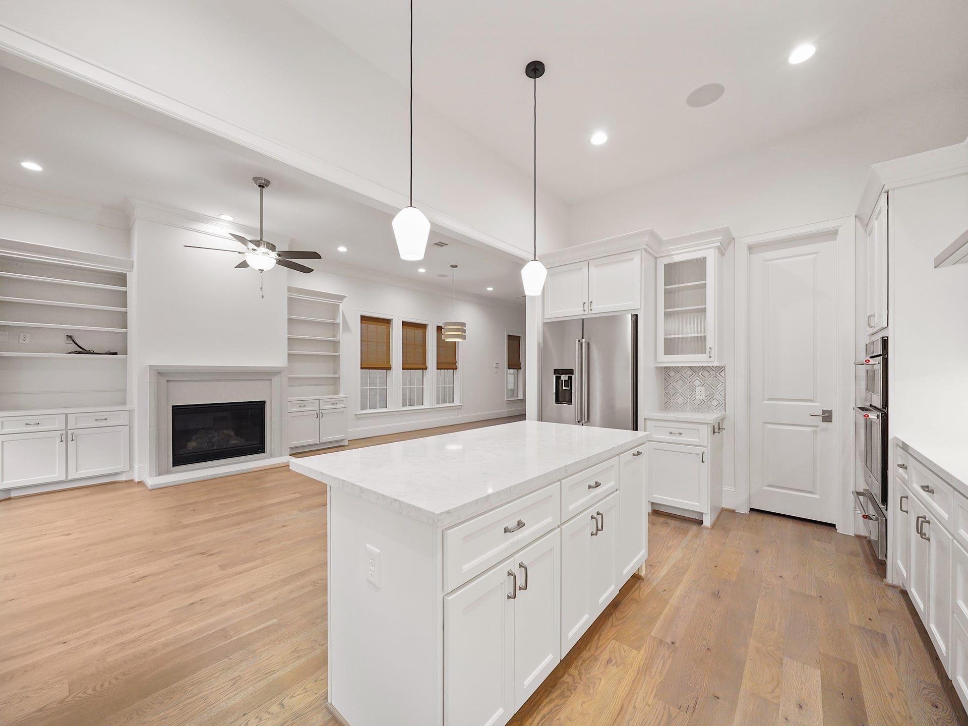 949 Dunleigh Meadows Lane, Houston, TX 77055 949 Dunleigh Meadows Lane, Houston, TX 77055