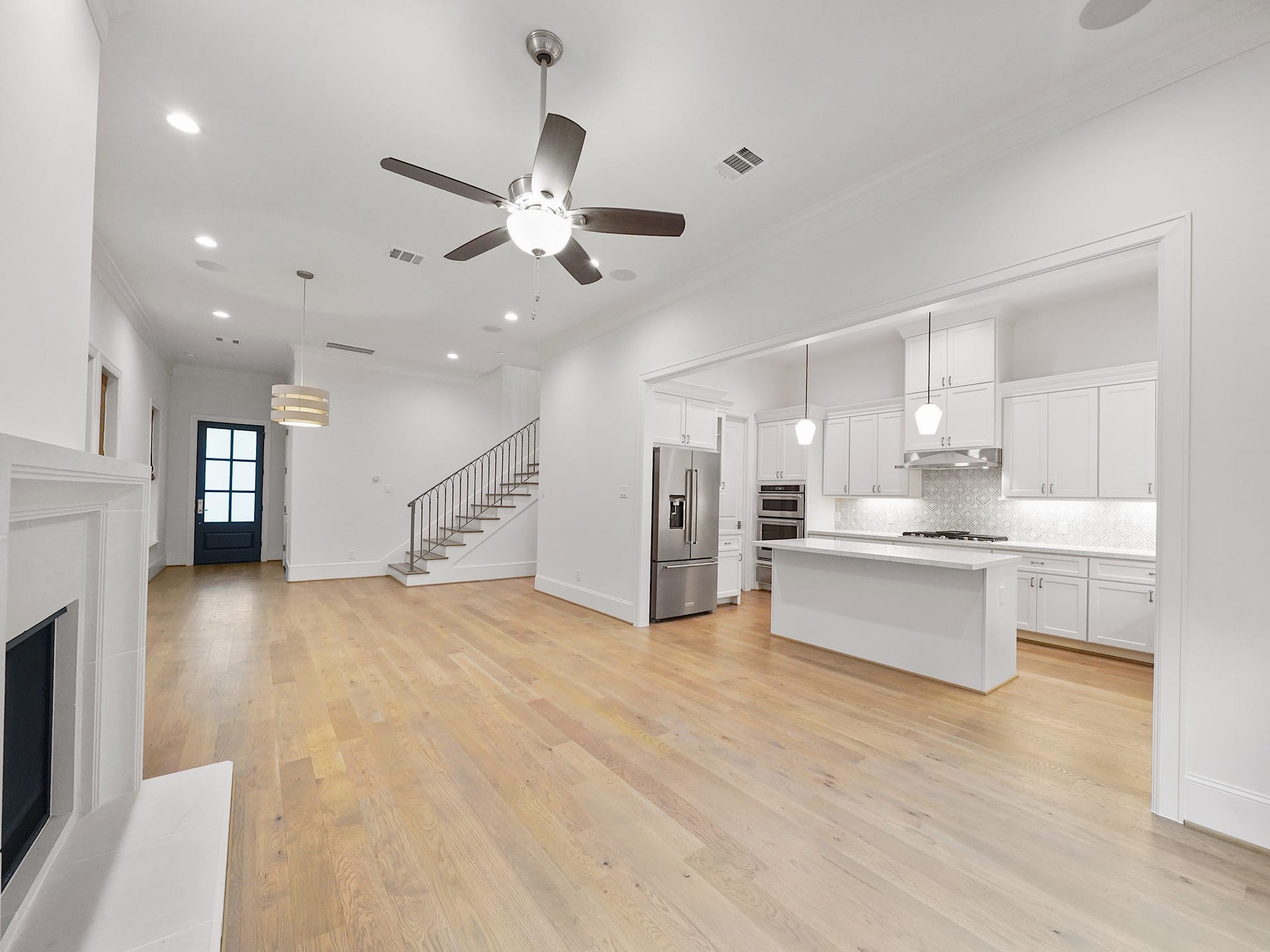 949 Dunleigh Meadows Lane, Houston, TX 77055 949 Dunleigh Meadows Lane, Houston, TX 77055