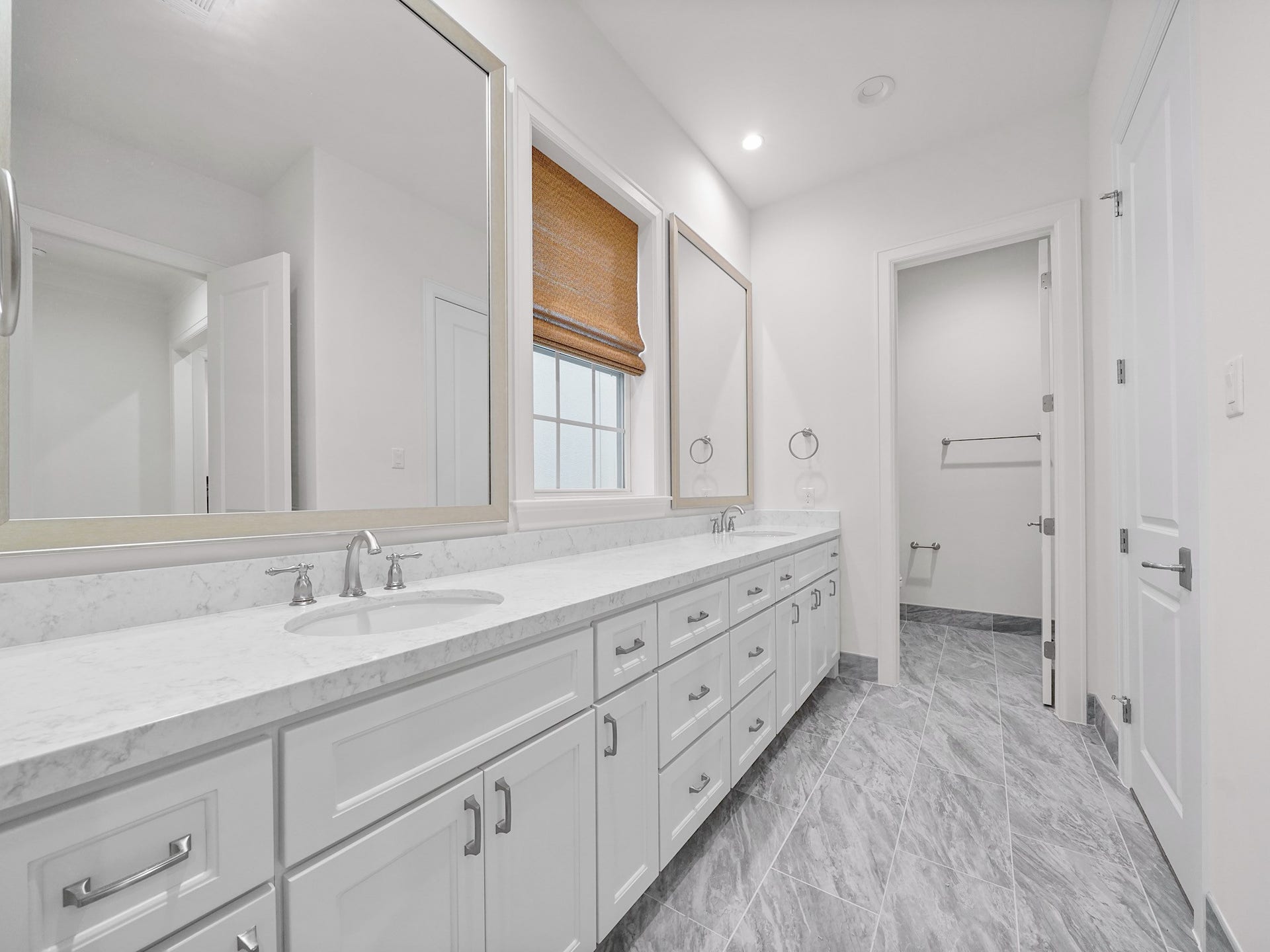 949 Dunleigh Meadows Lane, Houston, TX 77055 949 Dunleigh Meadows Lane, Houston, TX 77055