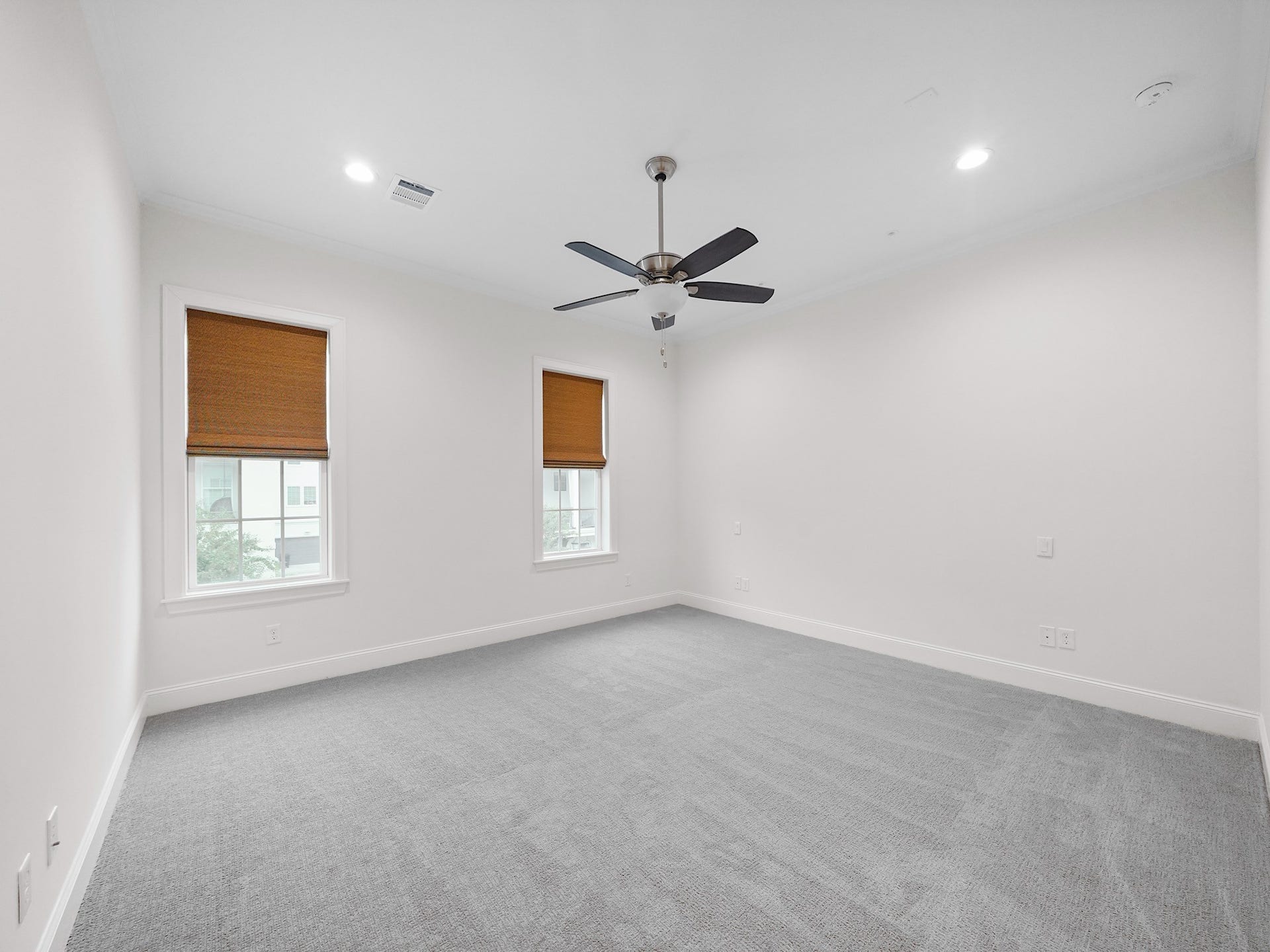 949 Dunleigh Meadows Lane, Houston, TX 77055 949 Dunleigh Meadows Lane, Houston, TX 77055