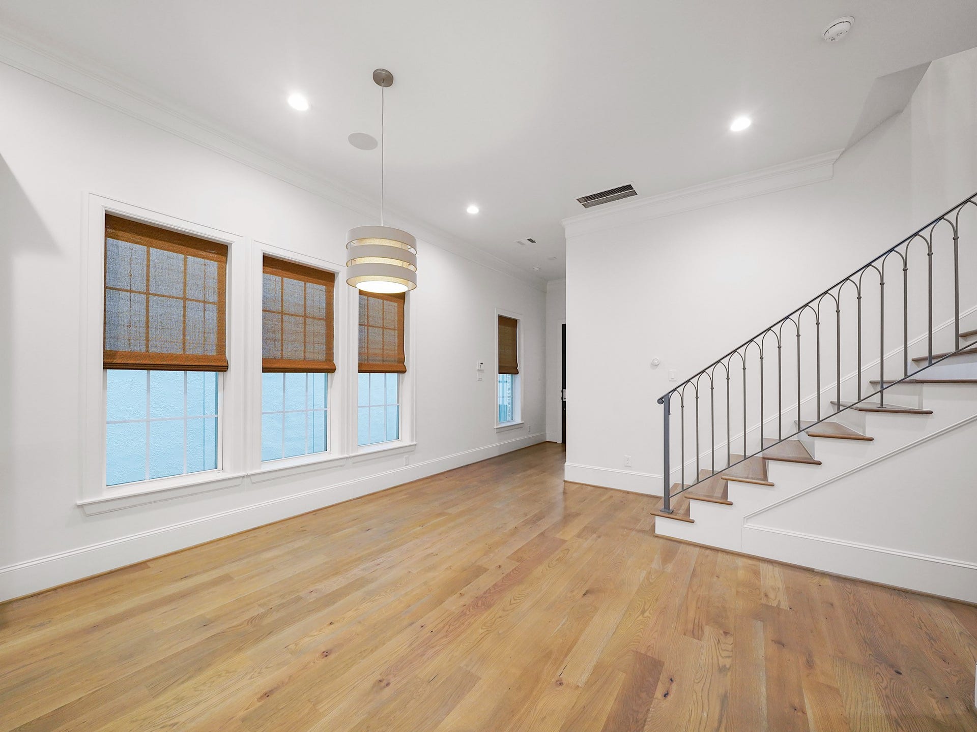 949 Dunleigh Meadows Lane, Houston, TX 77055 949 Dunleigh Meadows Lane, Houston, TX 77055