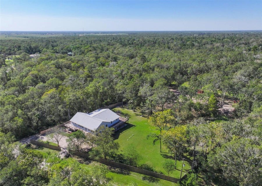 Property photo for 6310 Wickwillow Lane, Alvin, TX