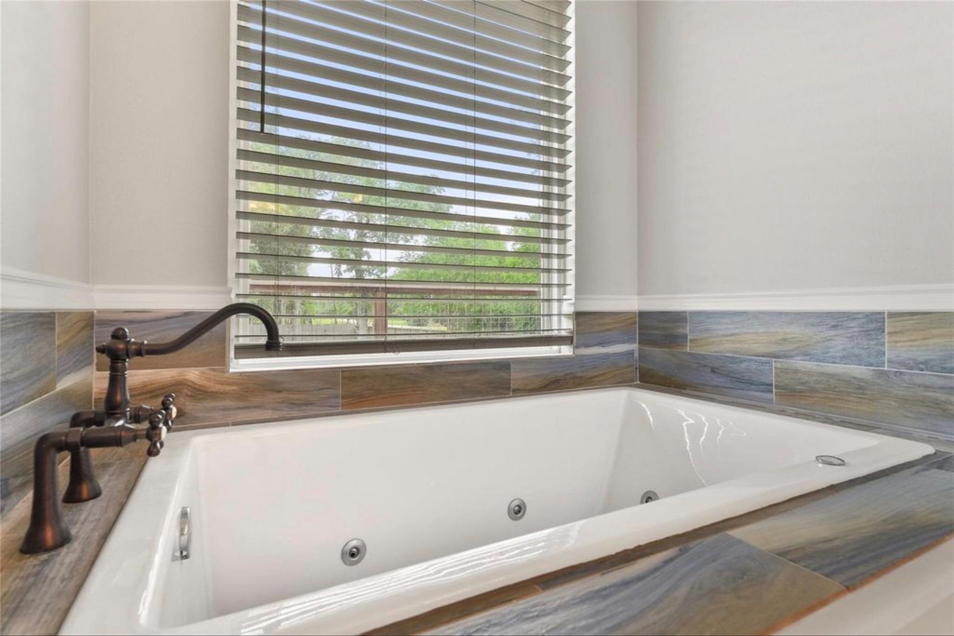 6310 Wickwillow Lane, Alvin, TX 77511 6310 Wickwillow Lane, Alvin, TX 77511