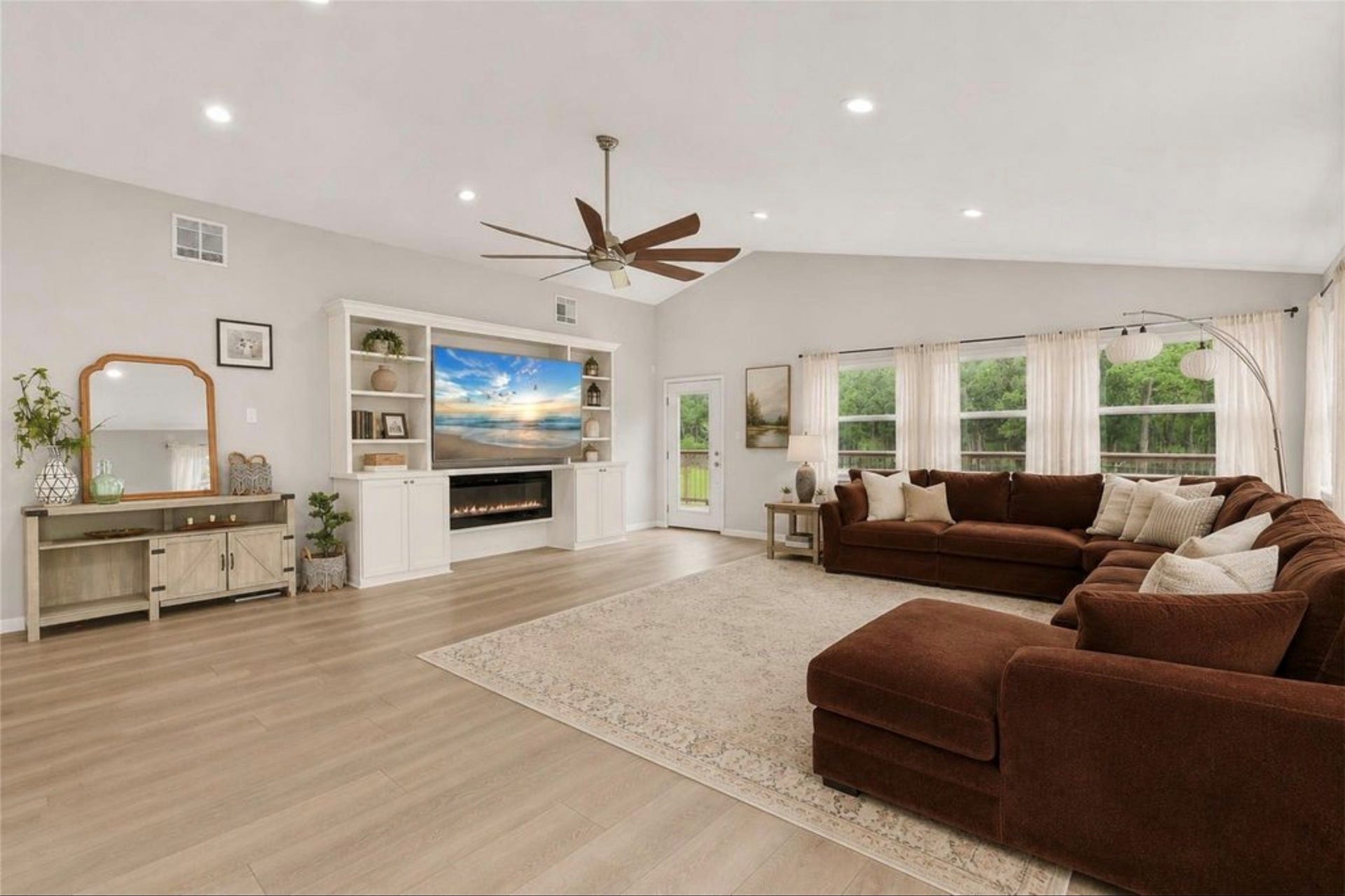 6310 Wickwillow Lane, Alvin, TX 77511 6310 Wickwillow Lane, Alvin, TX 77511