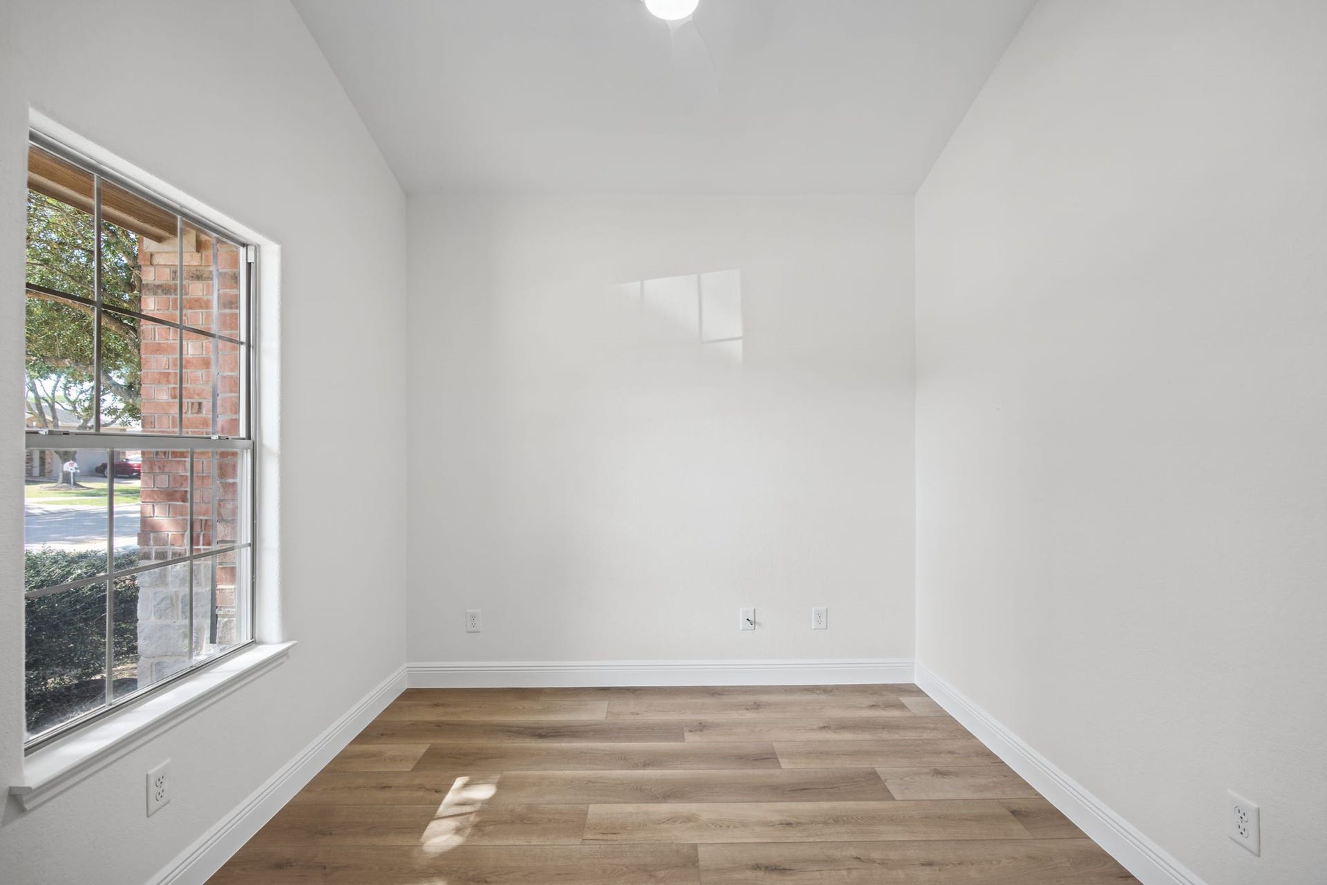 23718 N Newport Bend, Katy, TX 77494 Dedicated office with French doors off the foyer