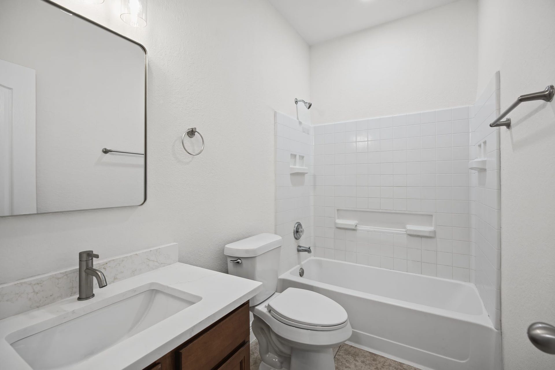 23718 N Newport Bend, Katy, TX 77494 secondary bathroom