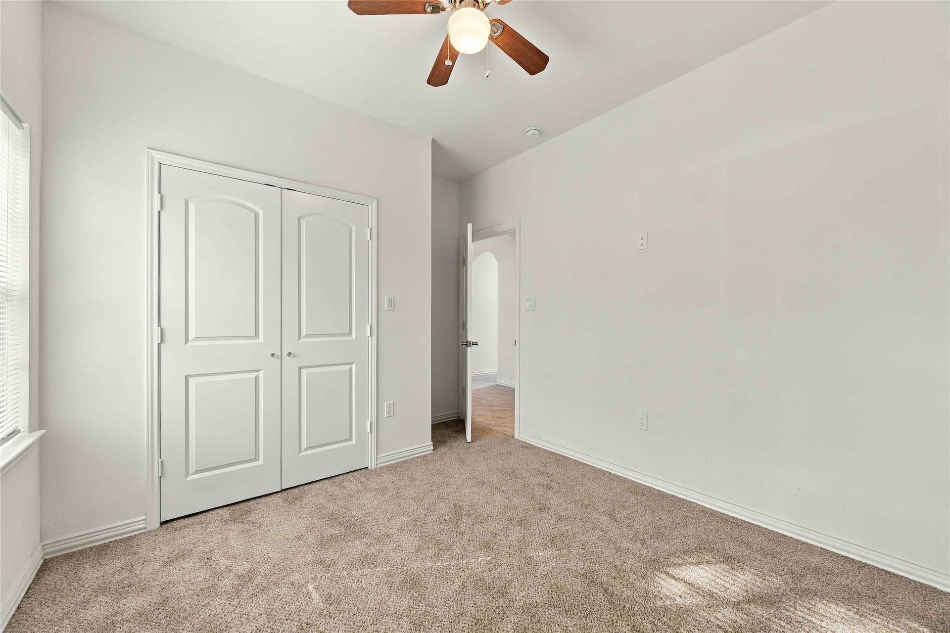 8147 Chateau Street, Houston, TX 77028 Guest Bedroom or office