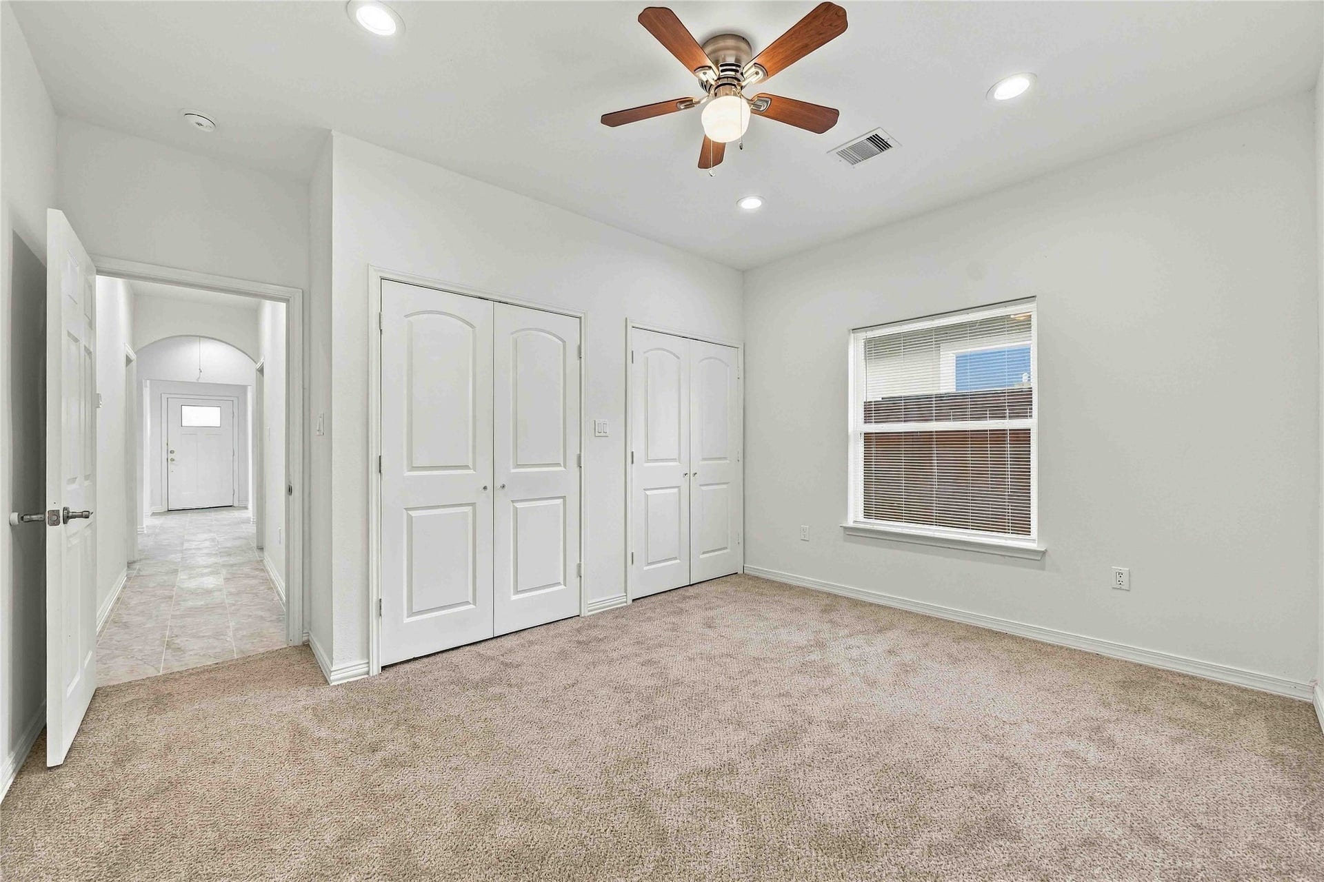 8147 Chateau Street, Houston, TX 77028 Primary Bedroom