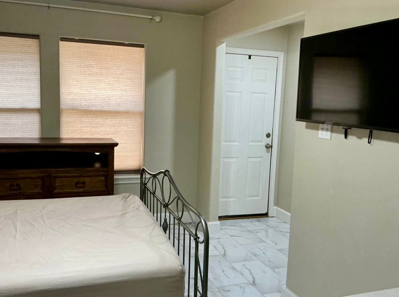 249 Chestnut Street, Lake Jackson, TX 77566 249 Chestnut Street, Lake Jackson, TX 77566
