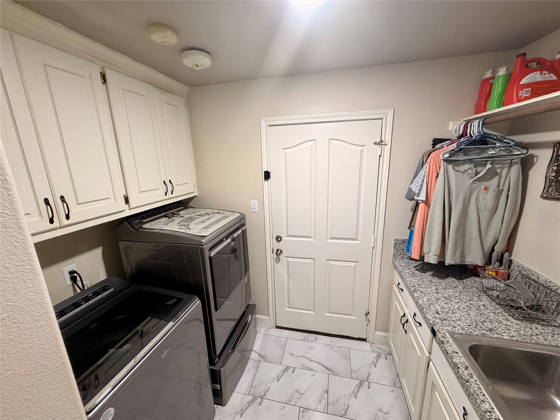249 Chestnut Street, Lake Jackson, TX 77566 249 Chestnut Street, Lake Jackson, TX 77566