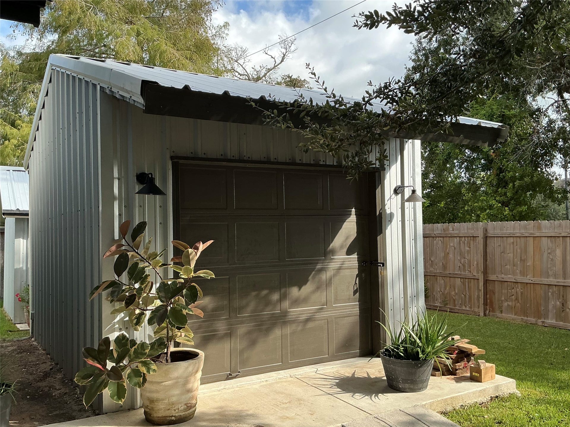 249 Chestnut Street, Lake Jackson, TX 77566 249 Chestnut Street, Lake Jackson, TX 77566