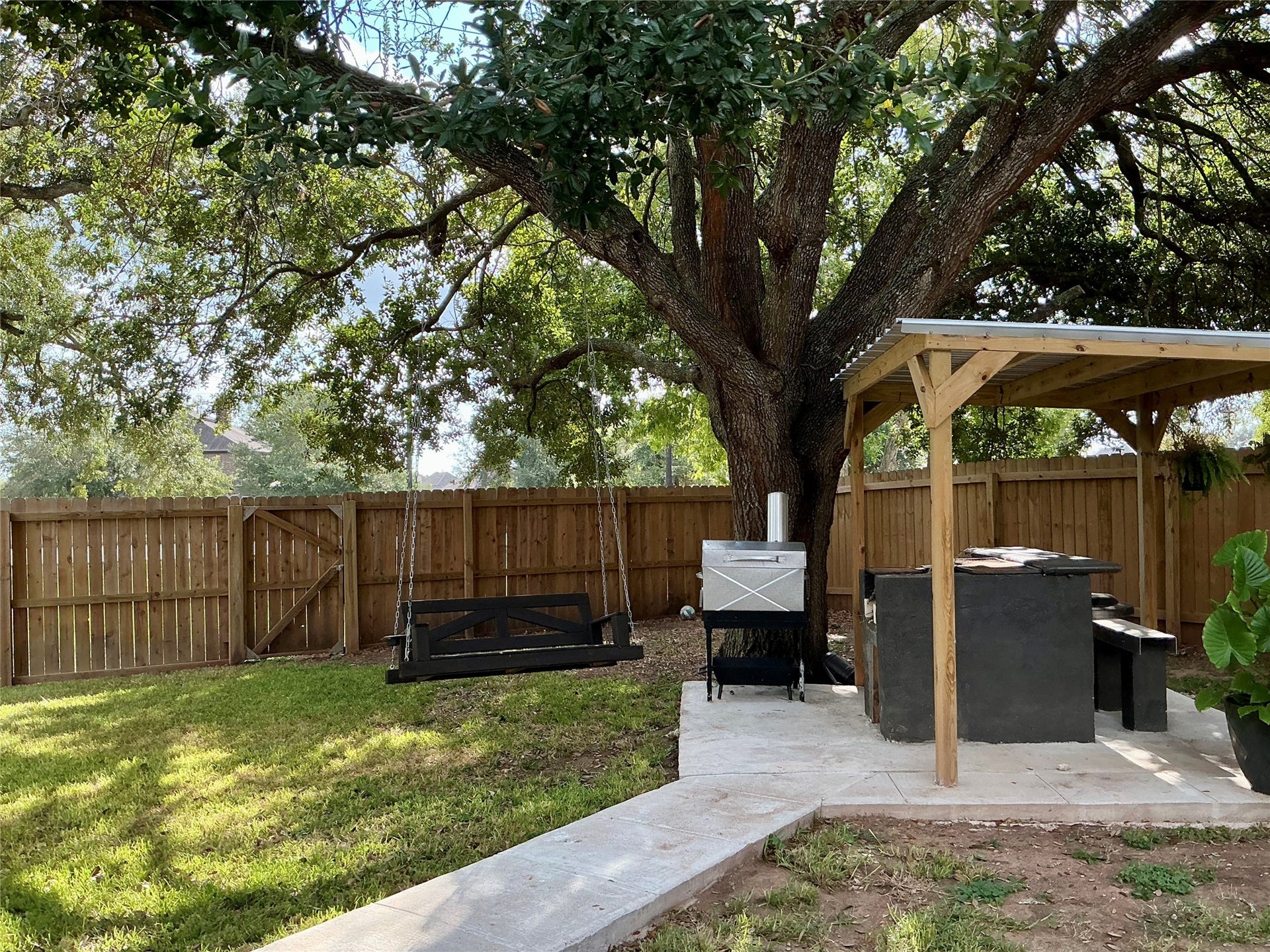 249 Chestnut Street, Lake Jackson, TX 77566 249 Chestnut Street, Lake Jackson, TX 77566