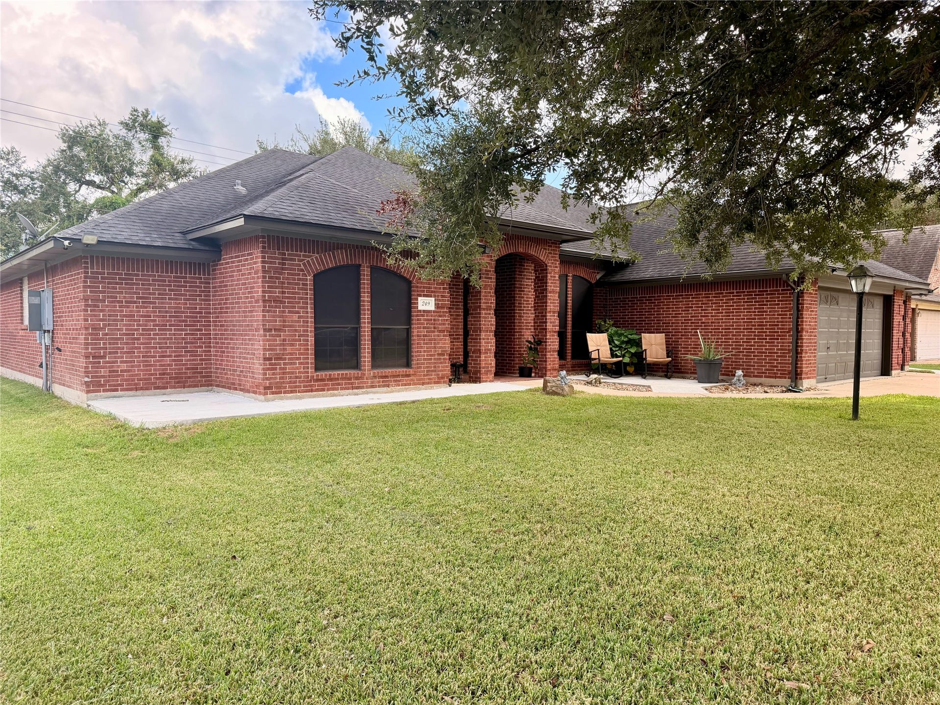 249 Chestnut Street, Lake Jackson, TX 77566 249 Chestnut Street, Lake Jackson, TX 77566
