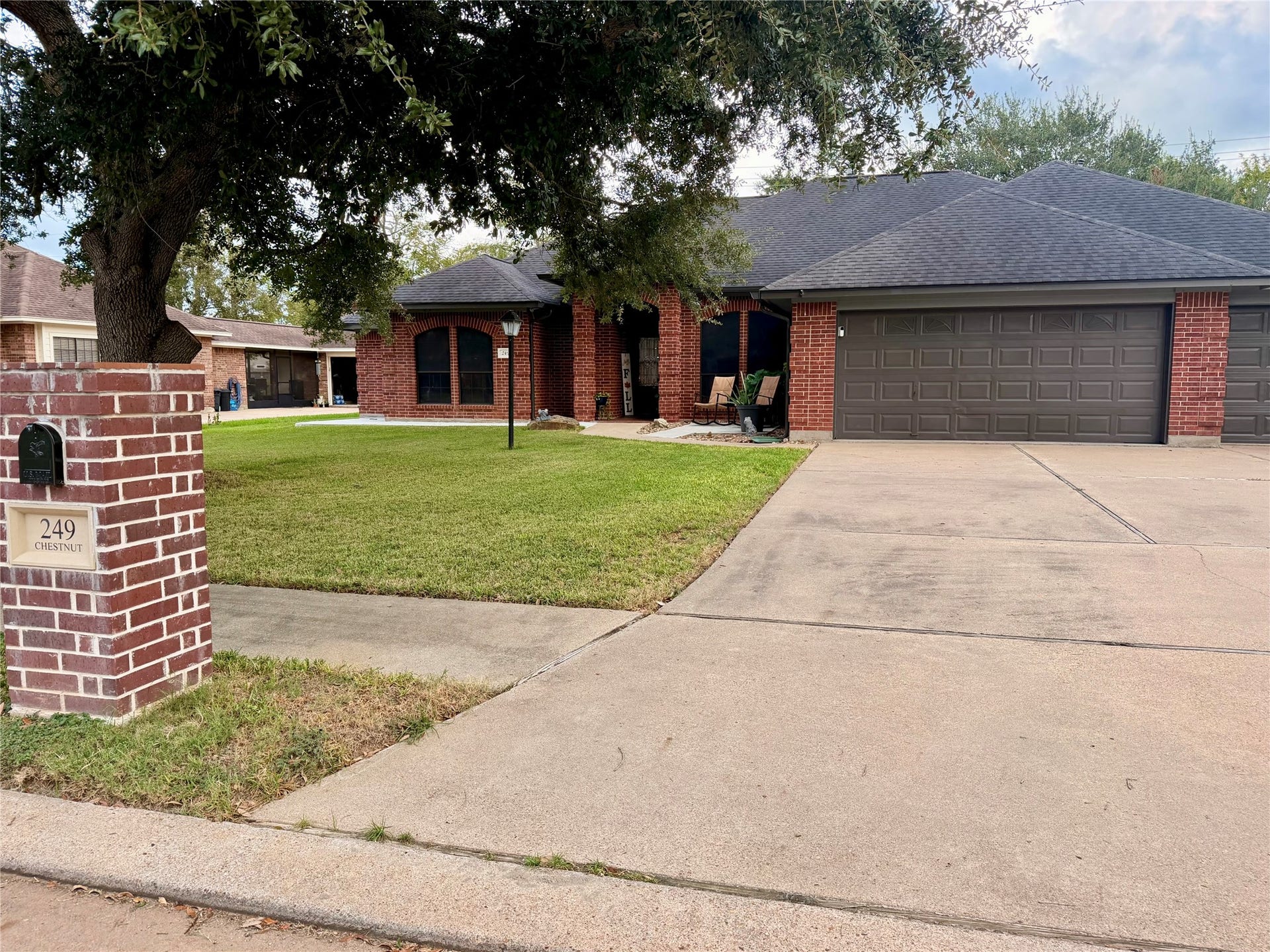 249 Chestnut Street, Lake Jackson, TX 77566 249 Chestnut Street, Lake Jackson, TX 77566