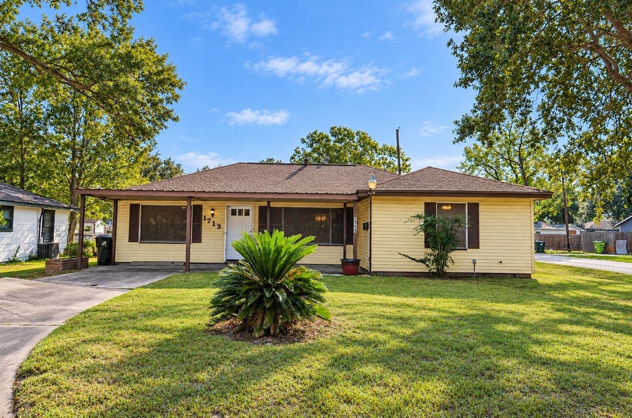 Property photo for 1713 FROST Street, Rosenberg, TX