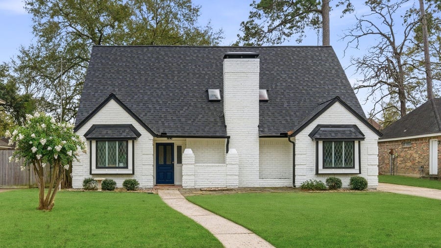 Property photo for 5 Devonshire Drive, Conroe, TX