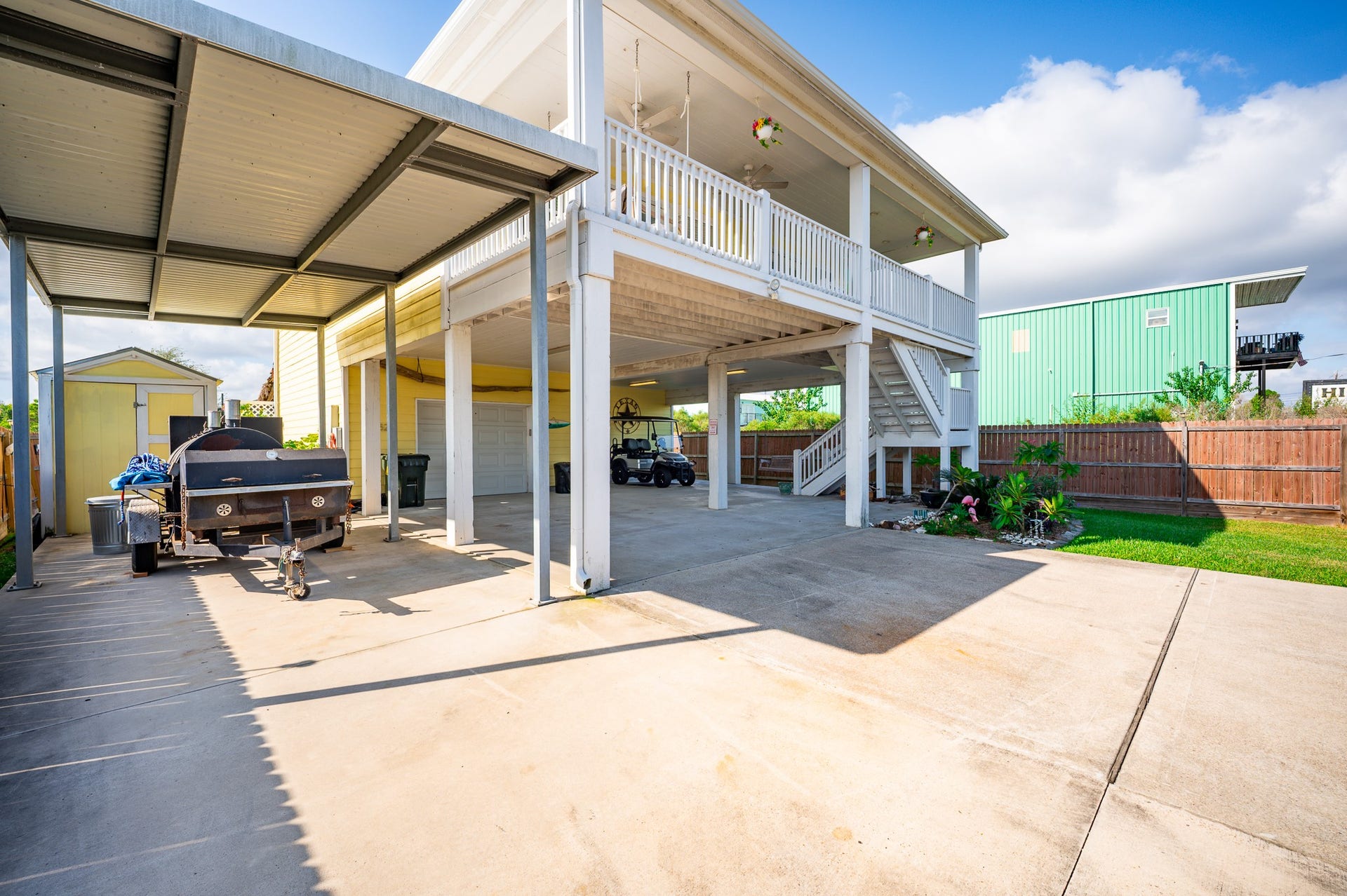 2525 E Bayshore Drive, San Leon, TX 77539 2525 E Bayshore Drive, San Leon, TX 77539