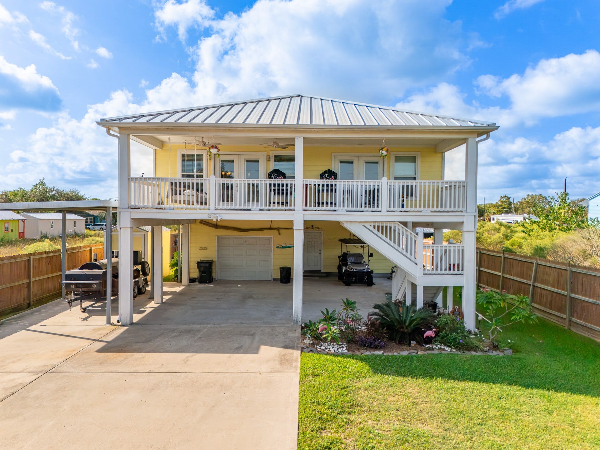 2525 E Bayshore Drive, San Leon, TX 77539 2525 E Bayshore Drive, San Leon, TX 77539