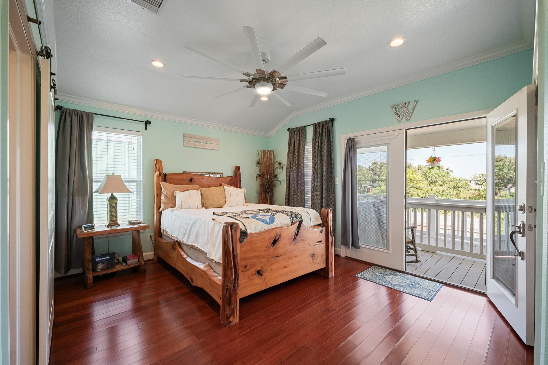 2525 E Bayshore Drive, San Leon, TX 77539 2525 E Bayshore Drive, San Leon, TX 77539