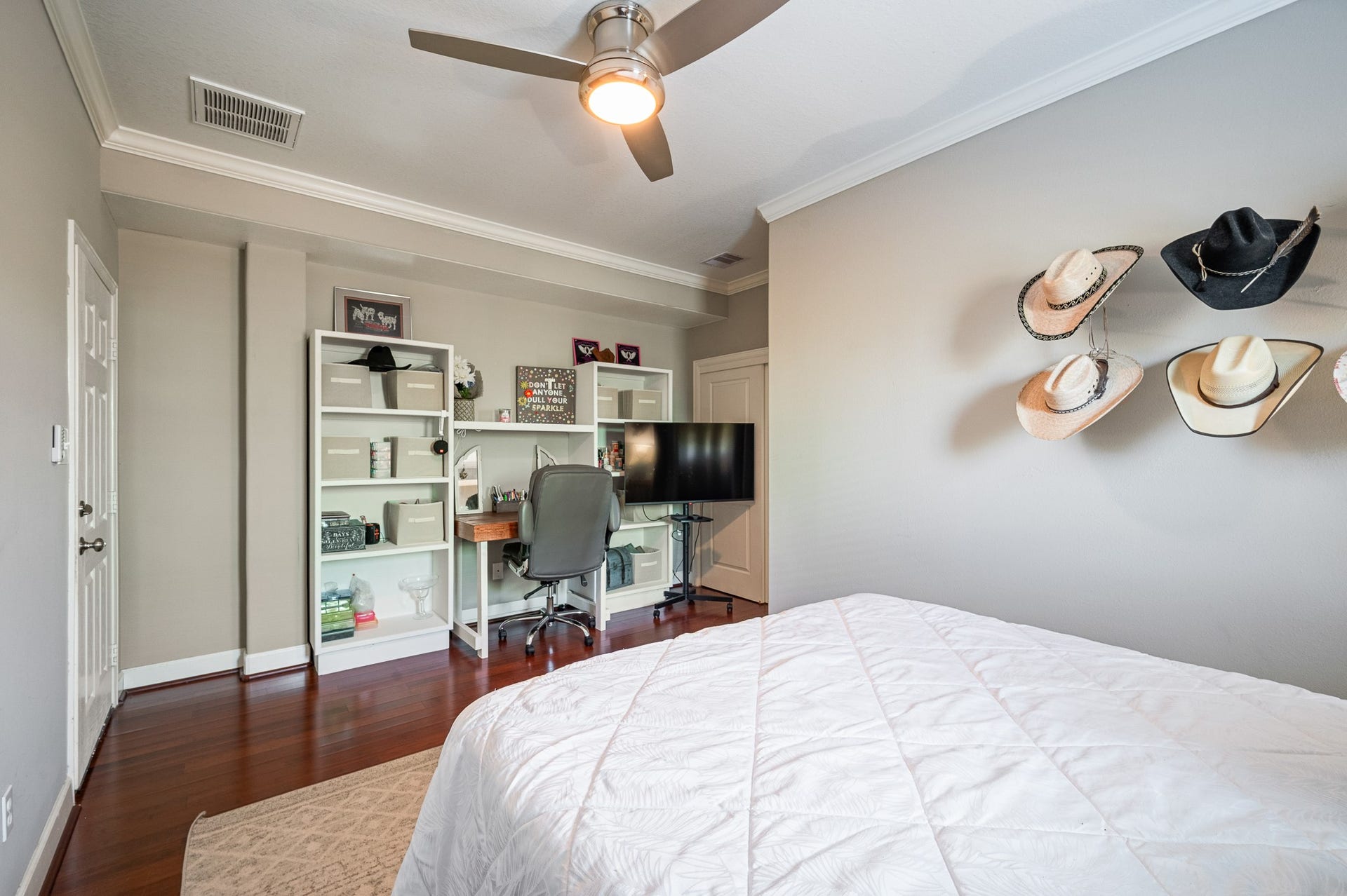 2525 E Bayshore Drive, San Leon, TX 77539 2525 E Bayshore Drive, San Leon, TX 77539