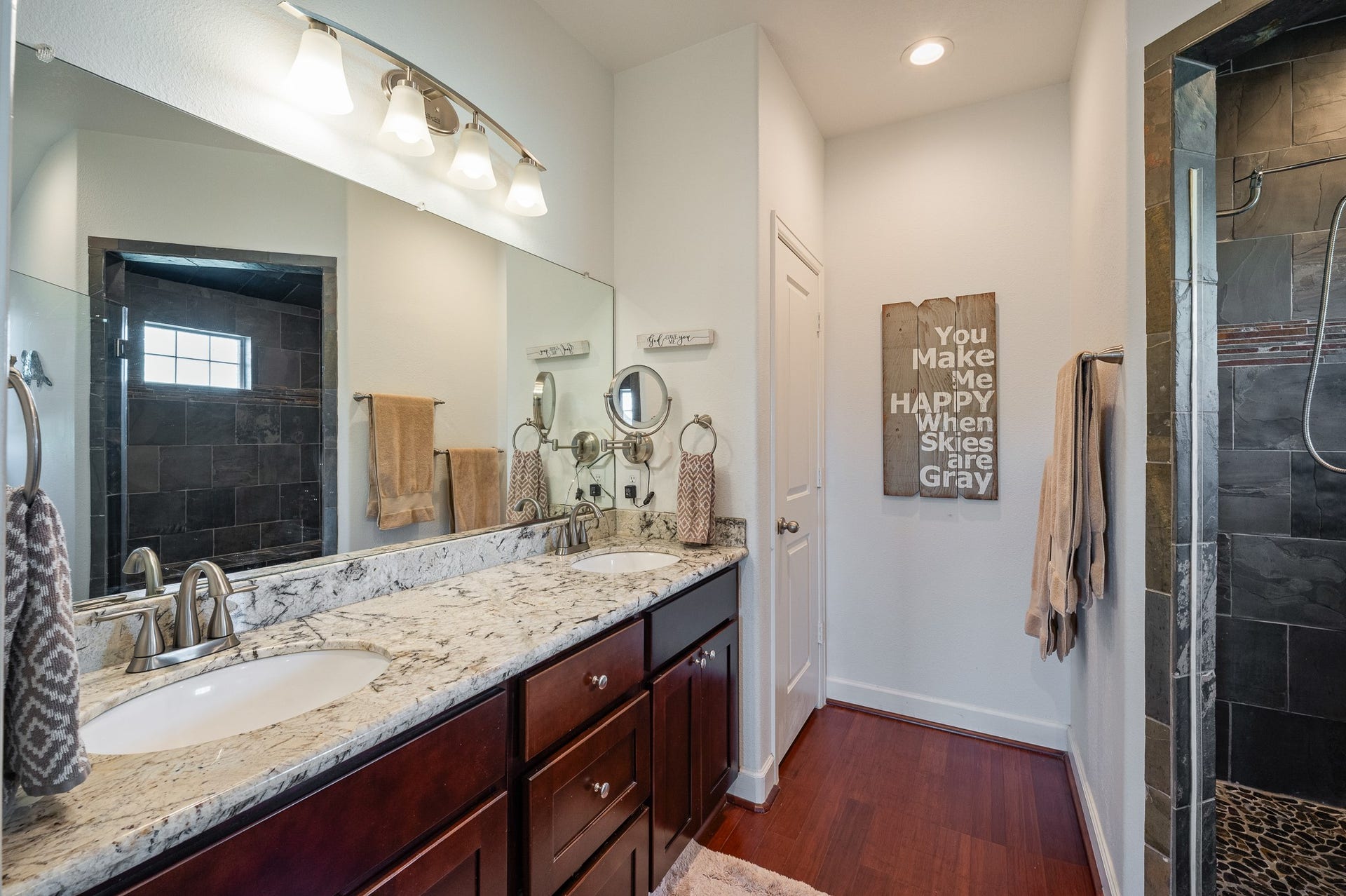 2525 E Bayshore Drive, San Leon, TX 77539 2525 E Bayshore Drive, San Leon, TX 77539