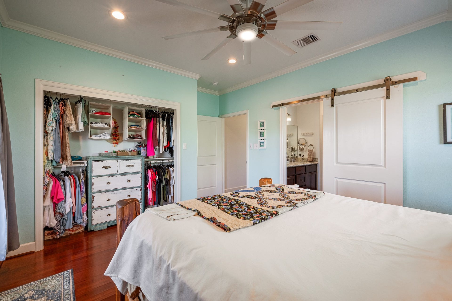 2525 E Bayshore Drive, San Leon, TX 77539 2525 E Bayshore Drive, San Leon, TX 77539