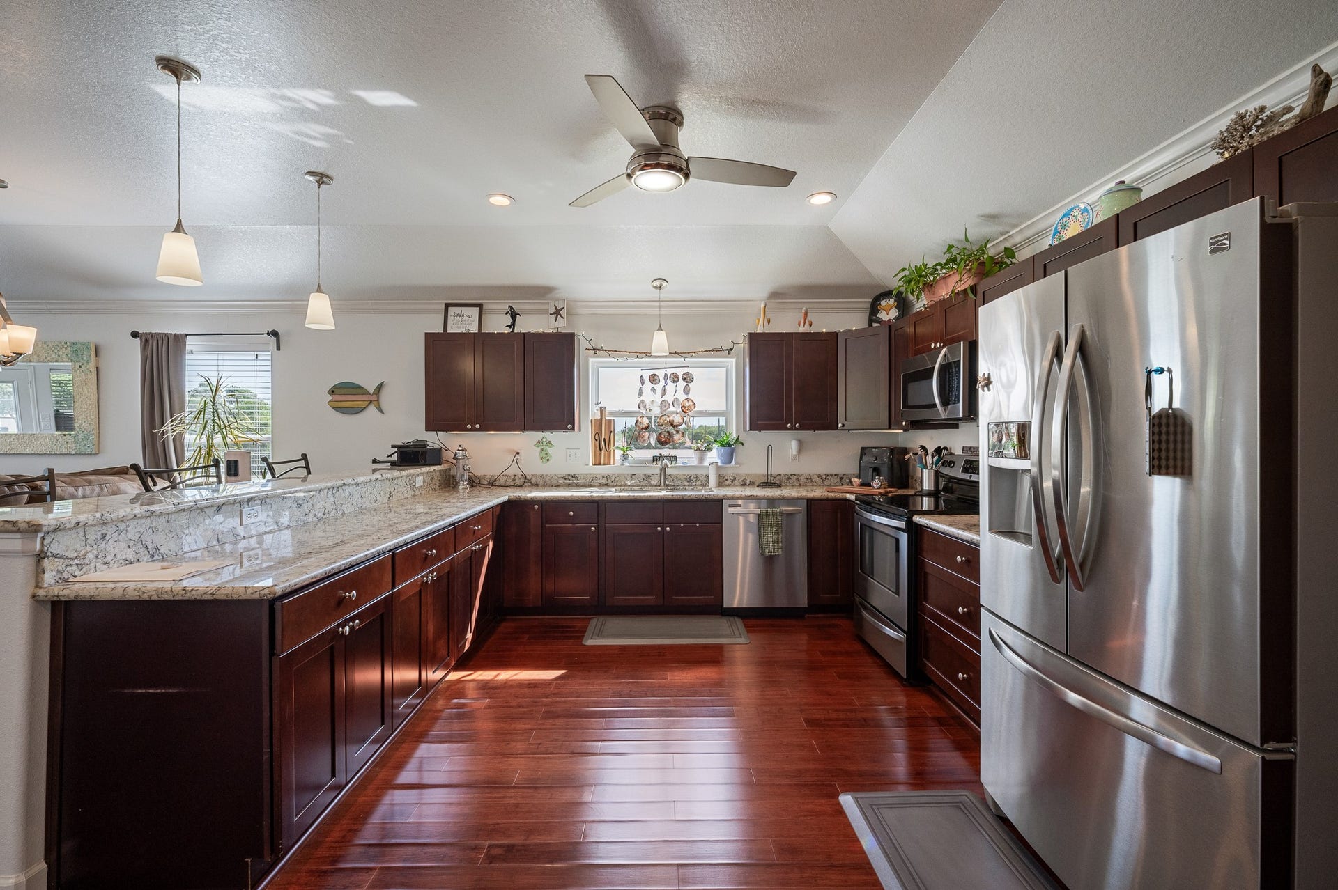 2525 E Bayshore Drive, San Leon, TX 77539 2525 E Bayshore Drive, San Leon, TX 77539