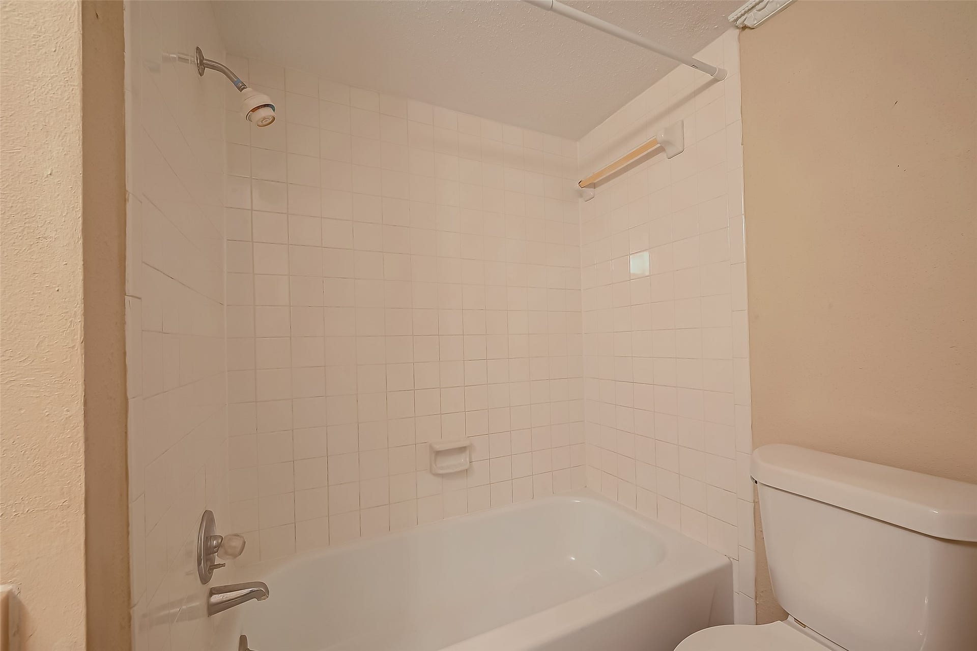 14911 Wunderlich Drive, #1206, Houston, TX 77069 14911 Wunderlich Drive, #1206, Houston, TX 77069