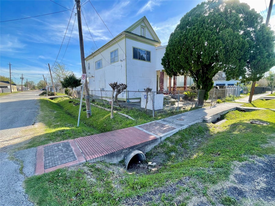 Property photo for 3601 Engelke Street, Houston, TX